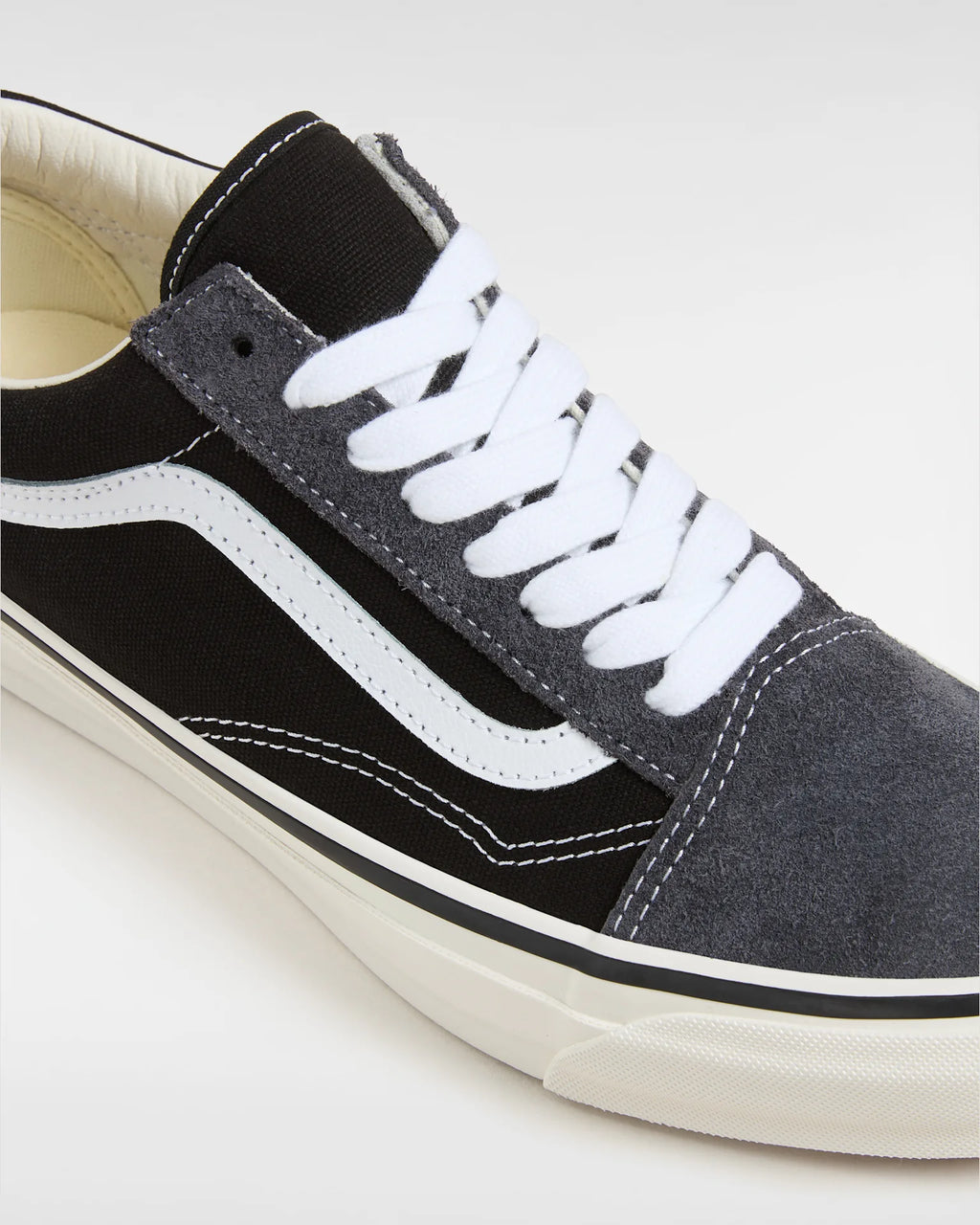 vans-lx-old-skool-suede-gray/black-vn000d562391-5