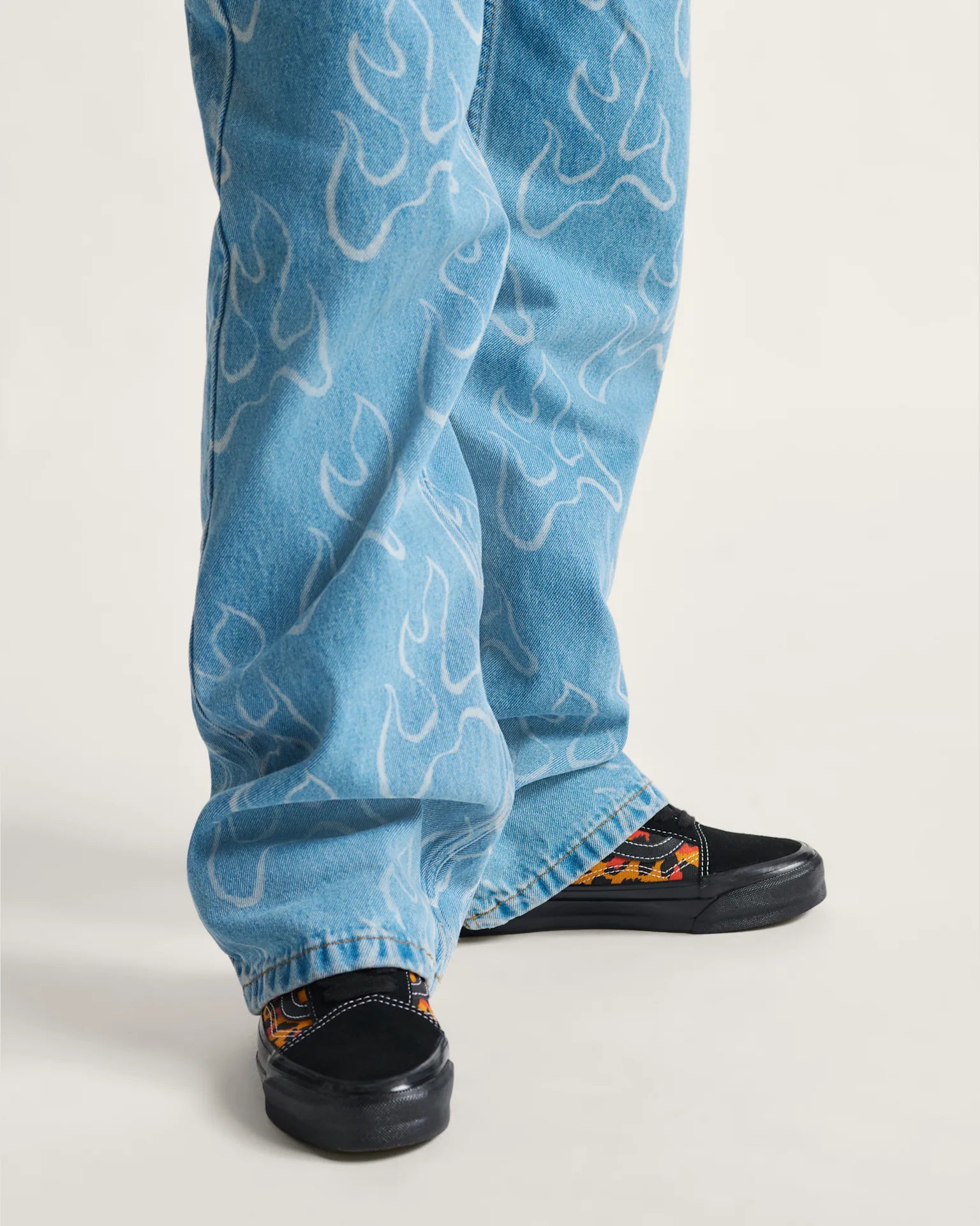 vans-lx-old-skool-leopard-black/black-vn000d56bka1-2