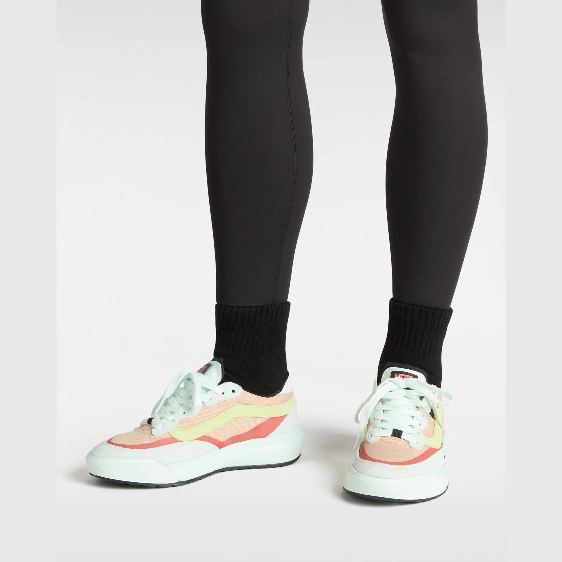 vans-mte-ultrarange-2.0-se-green/pink-vn000d61boc1-5