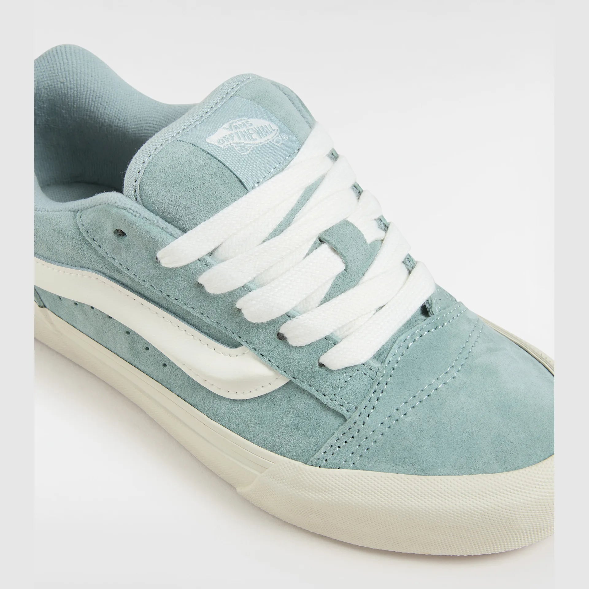 vans-knu-skool-pig-suede-puritan-gray-vn000d6zttn1-4