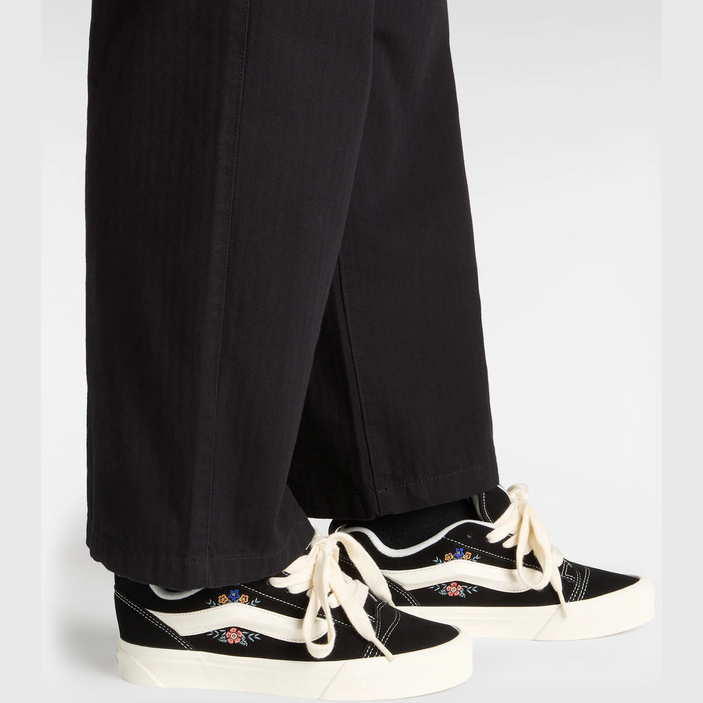 vans-knu-skool-black-floral-vn000d75f2b1-5