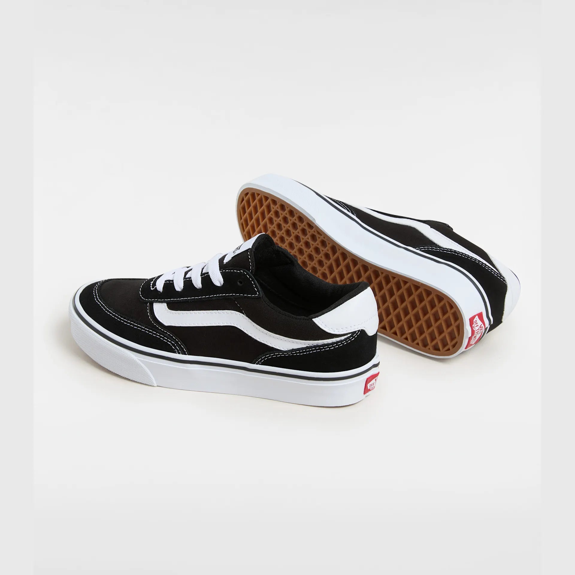 vans-brooklyn-ls-suede/canvas-black/white-vn000d7ubzw1-3