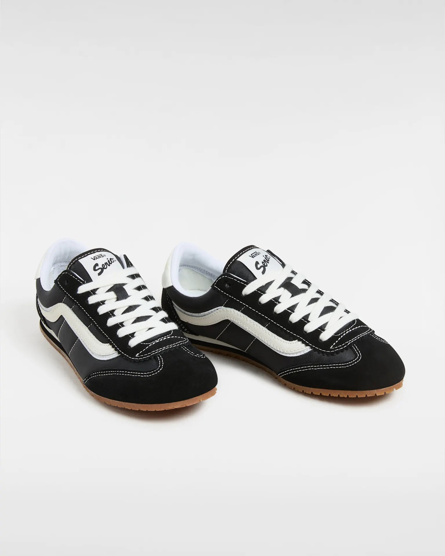 vans-super-lowpro-black-vn000d83bla1-2