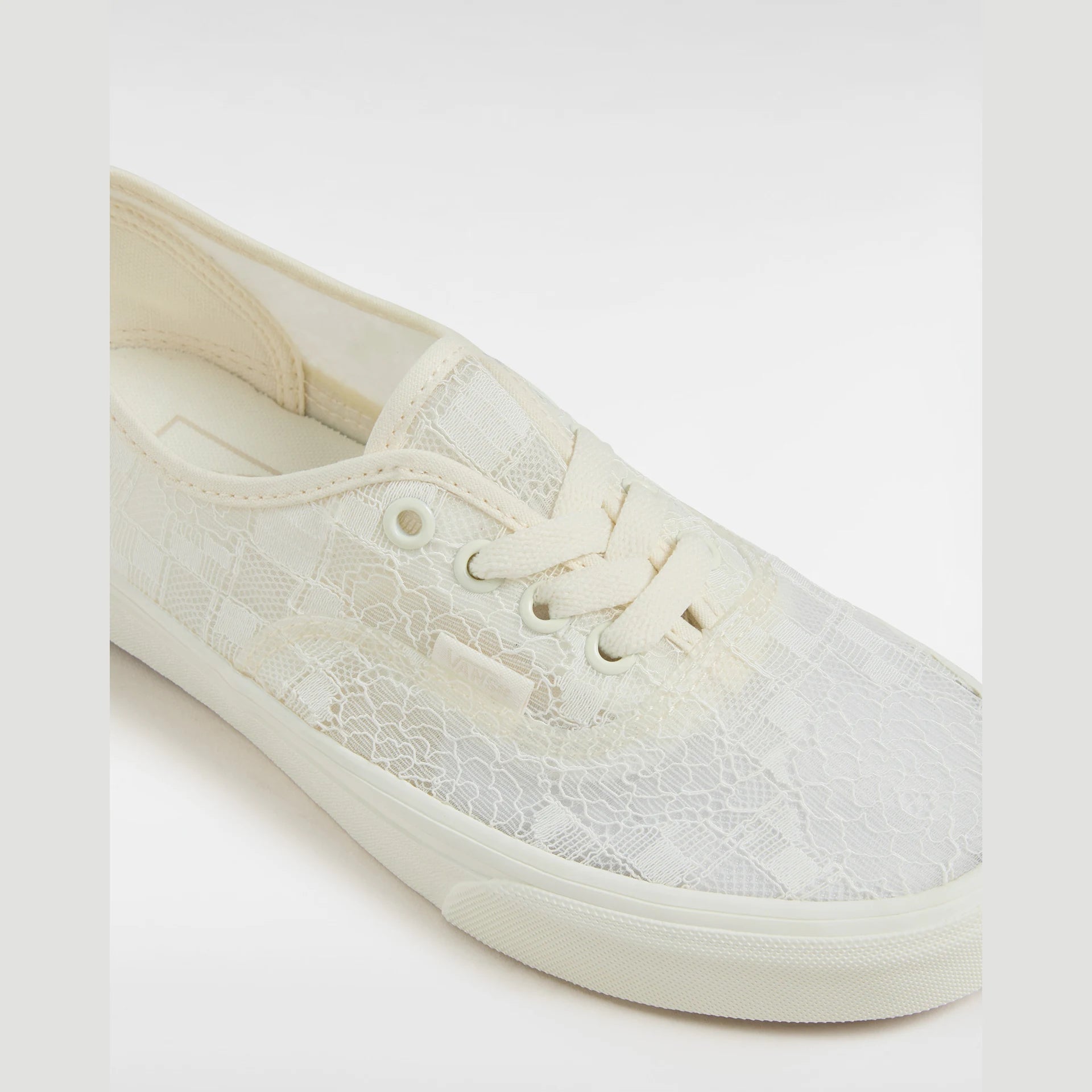 vans-authentic-chou-chou-marshmallow-vn000d8bccz1-4