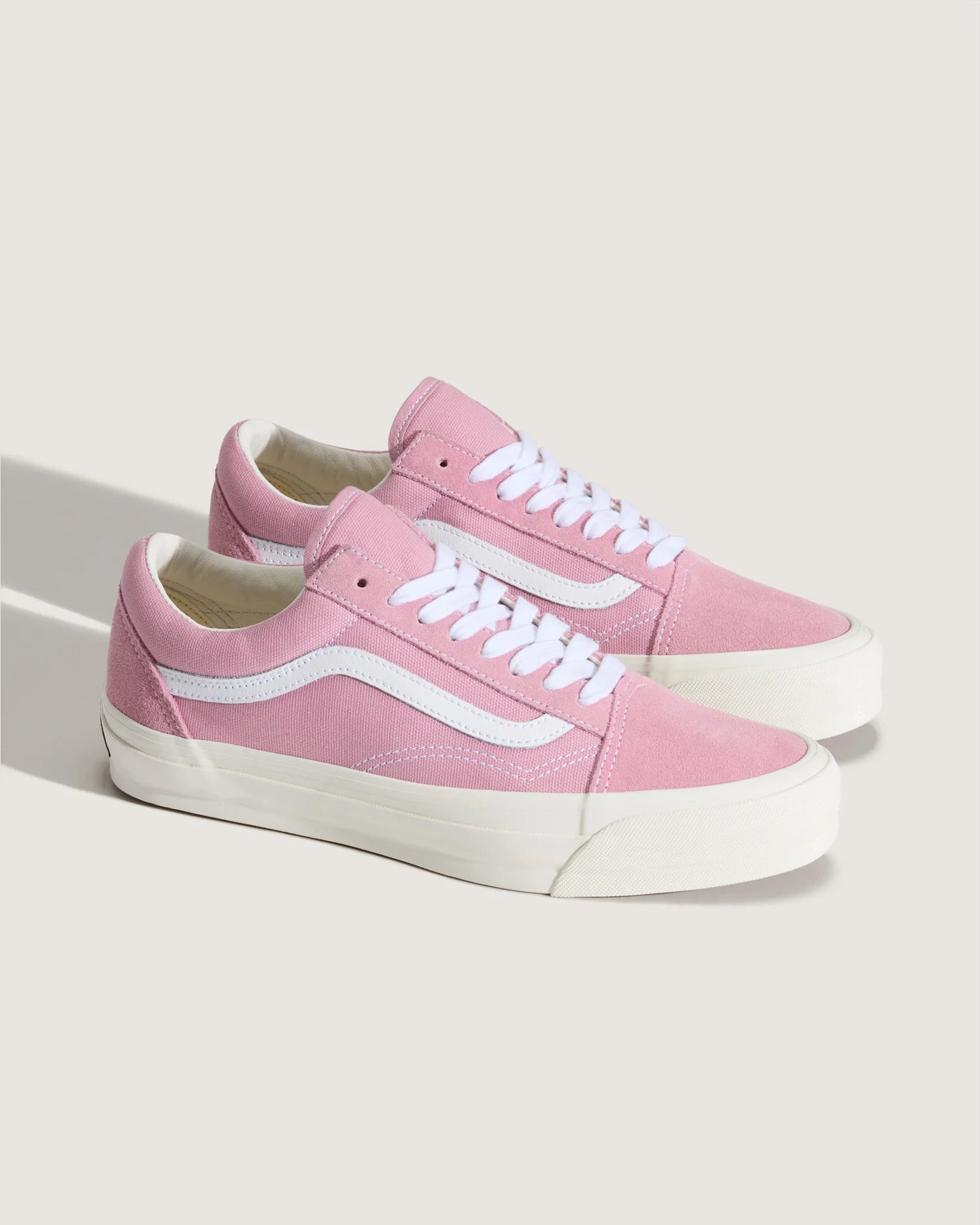 vans-lx-old-skool-pink-dawn-vn000d9jen71-2