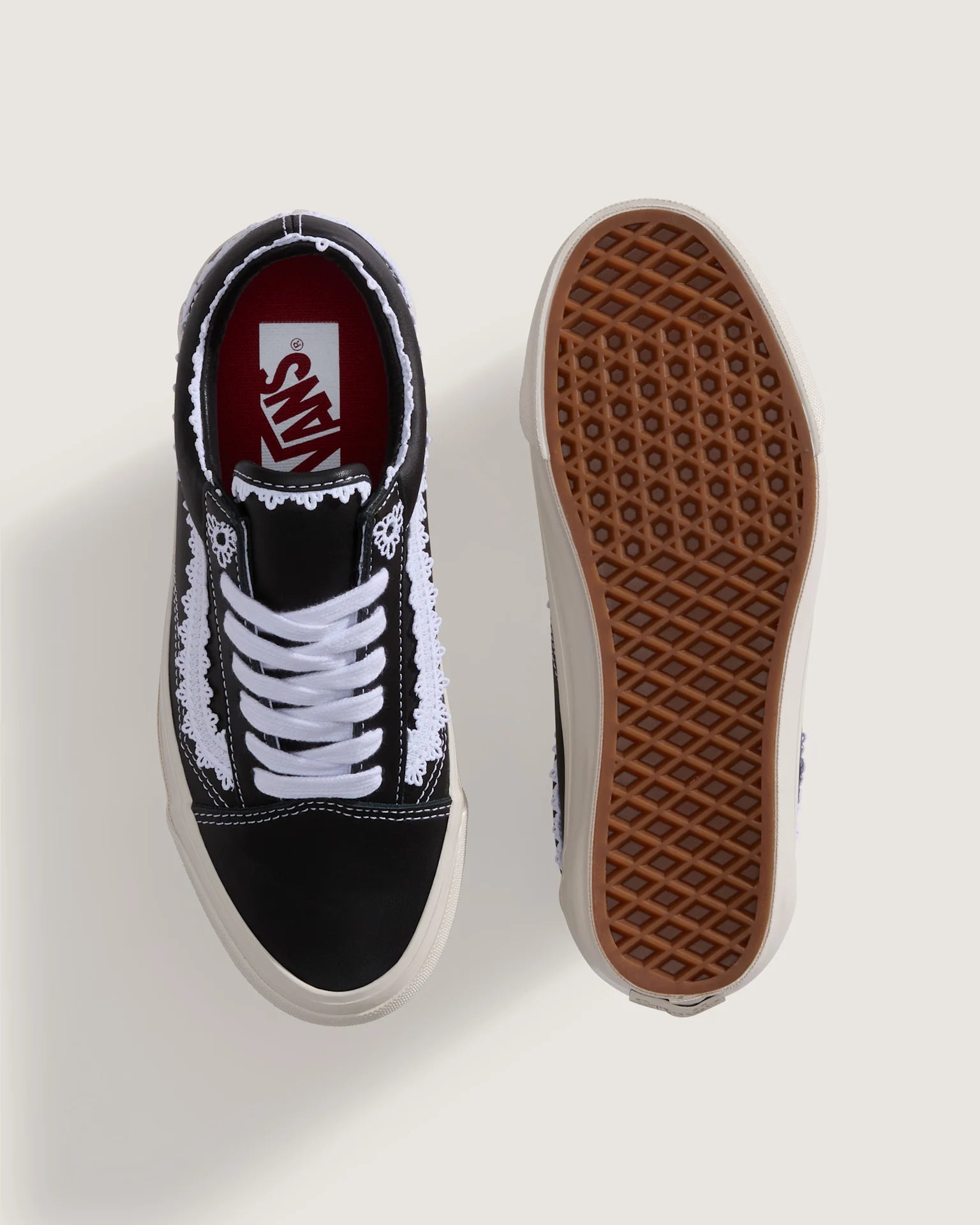 VANS LX Old Skool Coquette Black/White Cipő VN000D9VY281 - 3