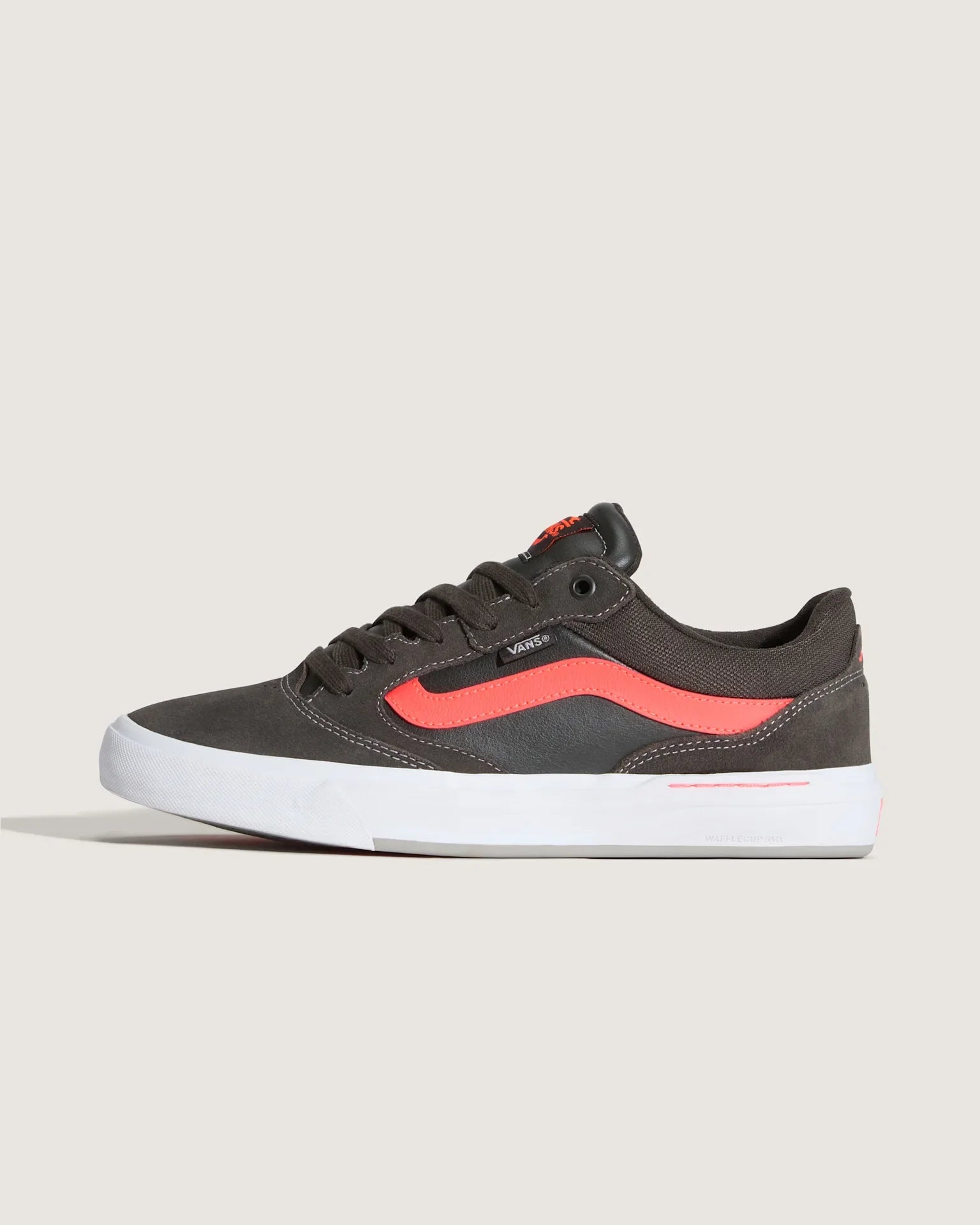 VANS BMX Proof Wafflecup FADE BLACK/CORAL Cipő VN000DCGBCU1 - 4