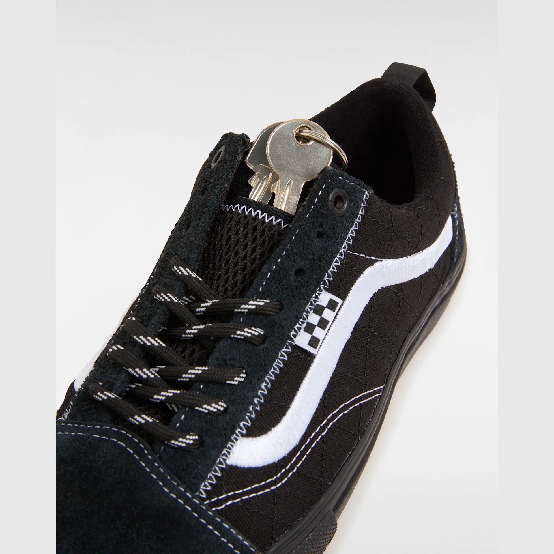 vans-skate-old-skool-net-doobie-black/black-vn000ekubka1-7