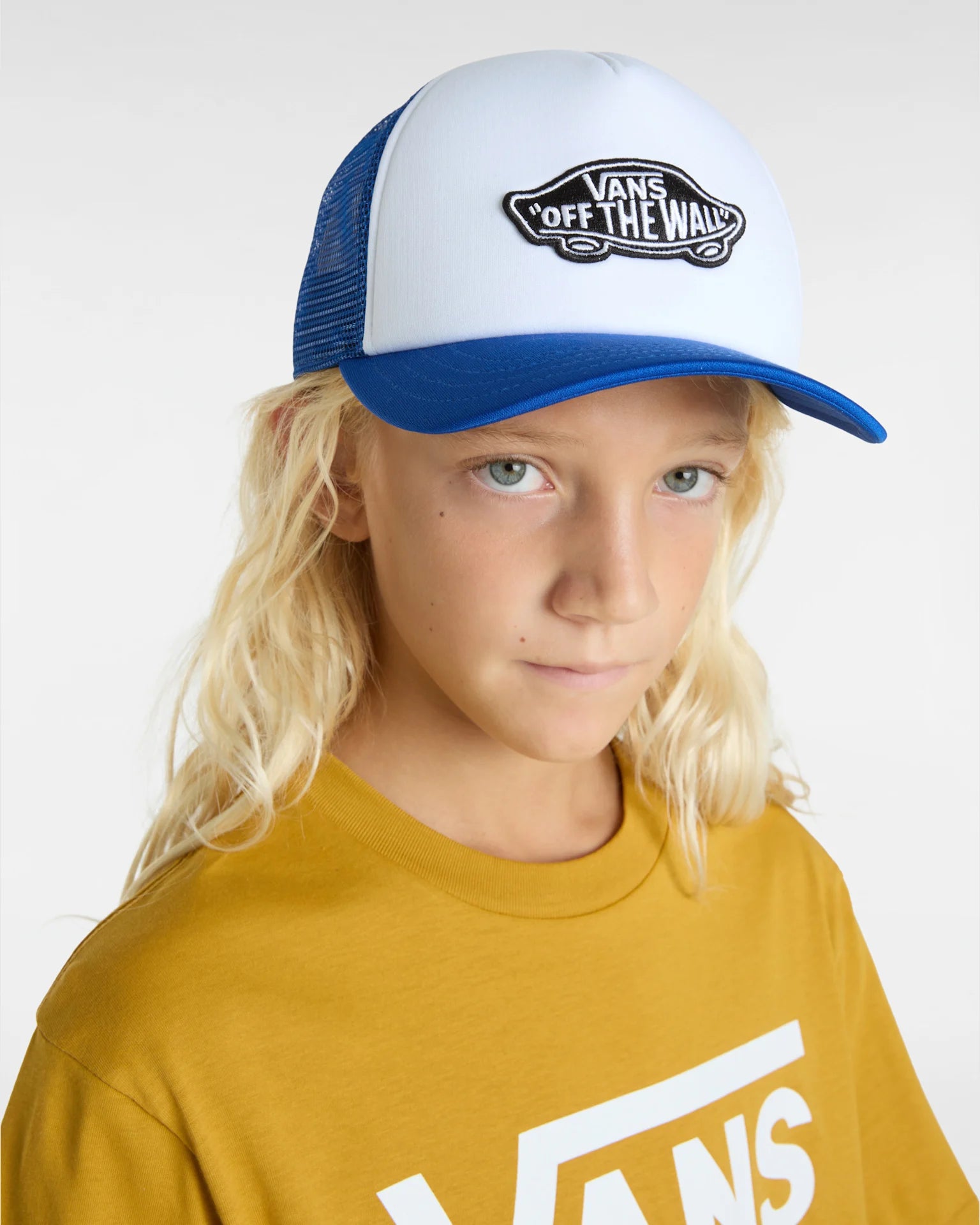 vans-classic-patch-curved-bill-trucker-true-blue-vn000ey07wm1-4