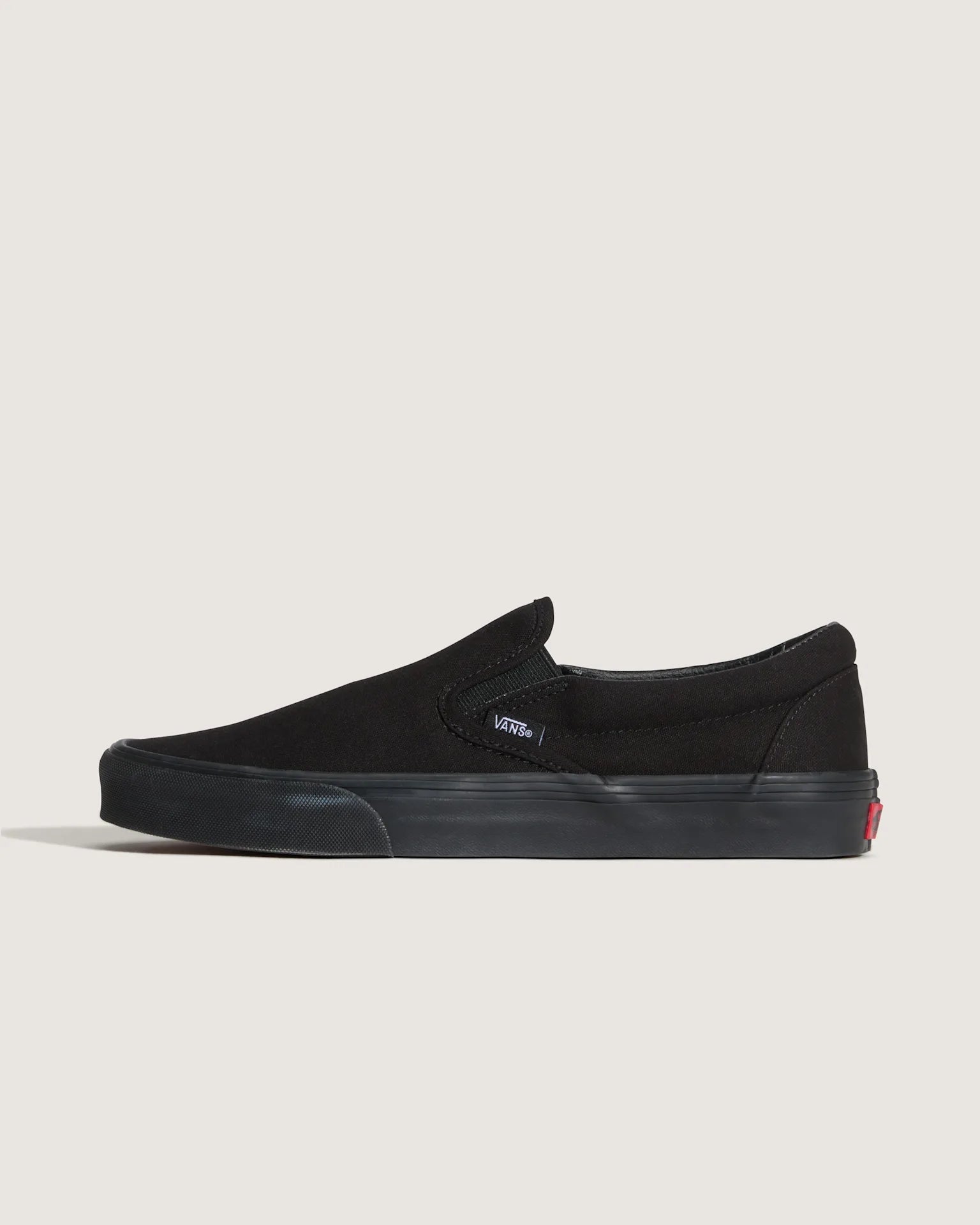 vans-ua-classic-slip-on-black/black-vn000eyebka1-1