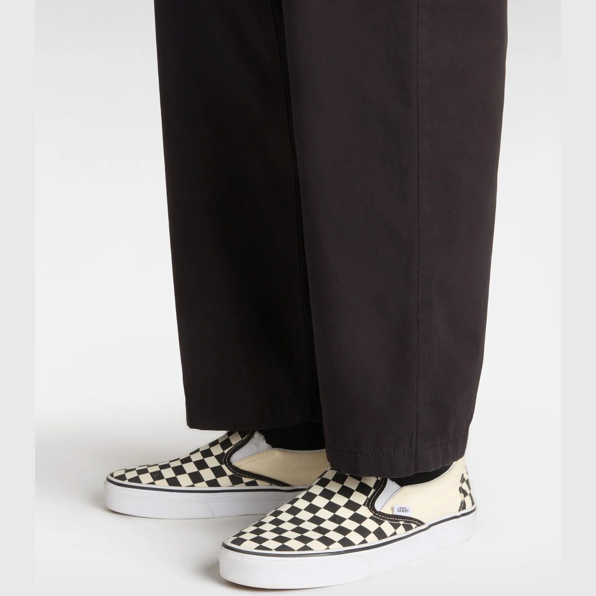 vans-ua-classic-slip-on-blk&whtchckerboard/wht-vn000eyebww1-7