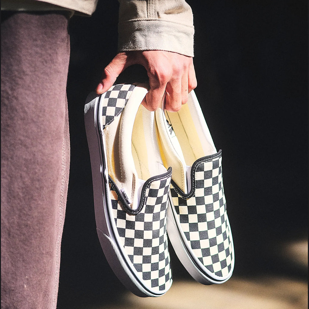 vans-ua-classic-slip-on-blk&whtchckerboard/wht-vn000eyebww1-8