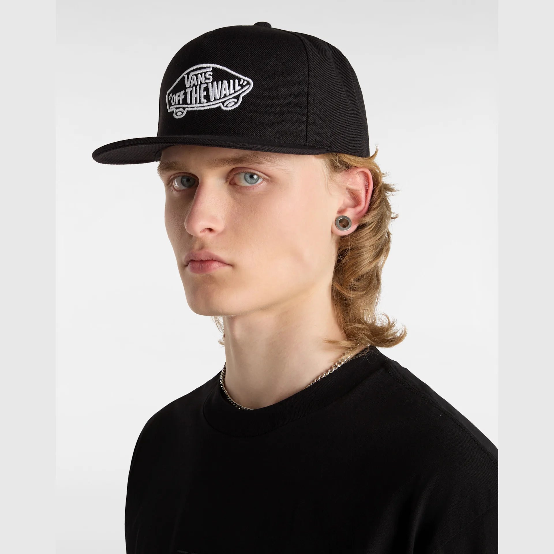 vans-classic-vans-snapback-black-vn000ezbblk1-4