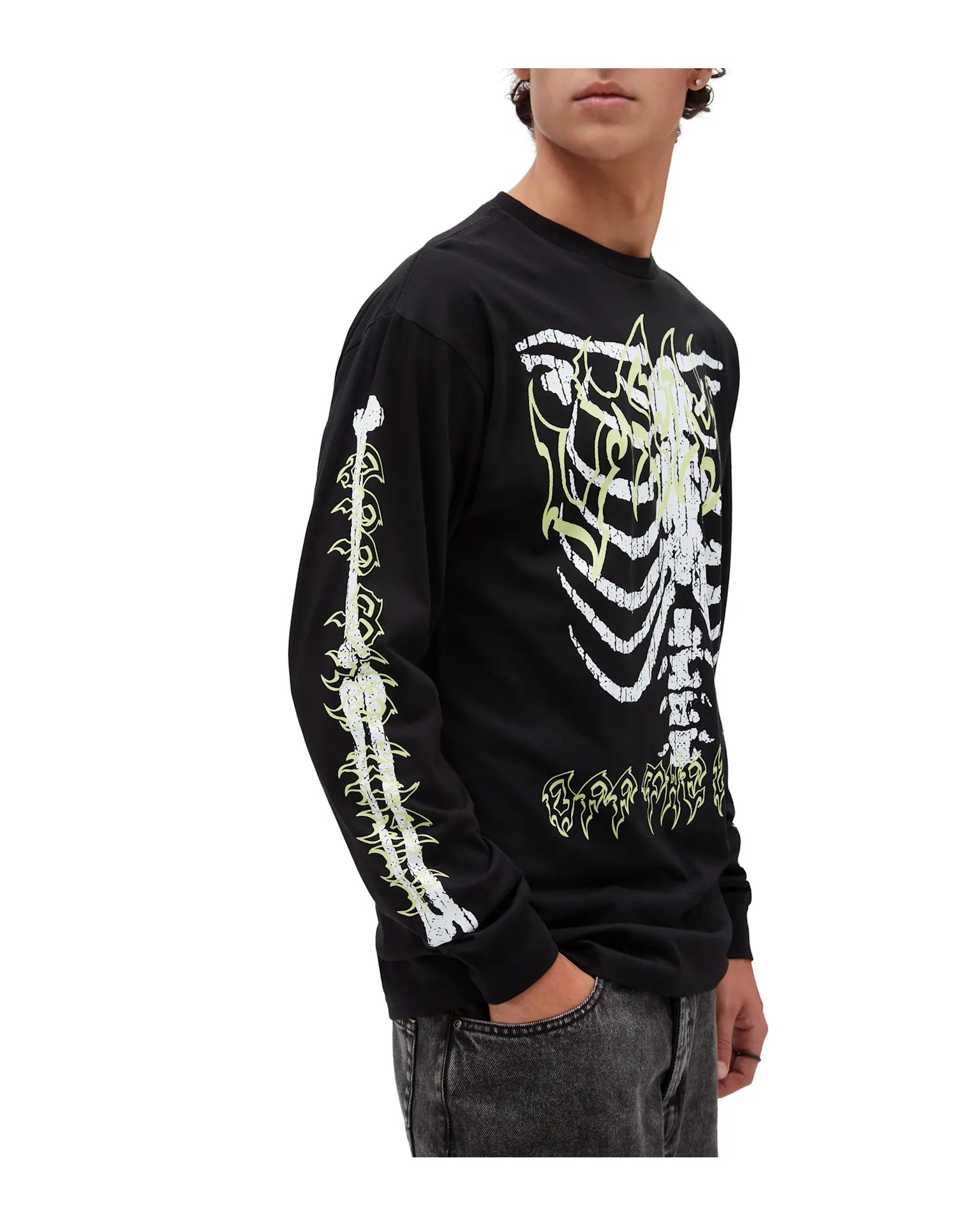 vans-halloween-ls-tee-black-vn000f7rblk1-4