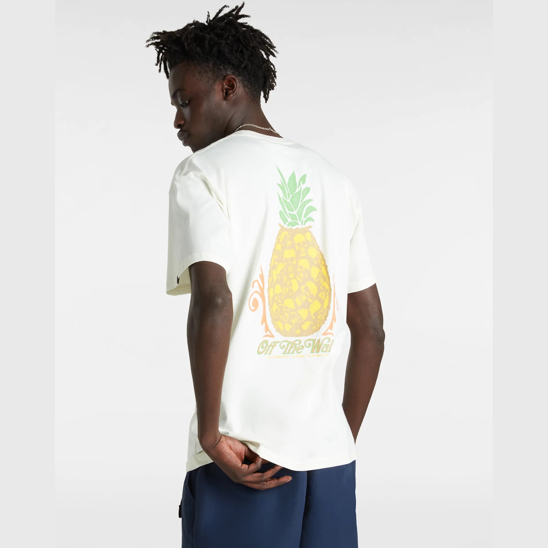 vans-pineapple-skull-ss-tee-marshmallow-vn000g5hfs81-4