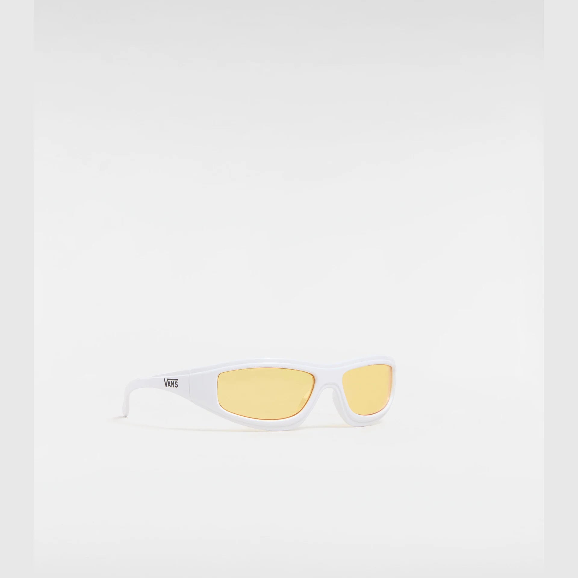 vans-felix-sunglasses-white-vn000gmzwht1-1