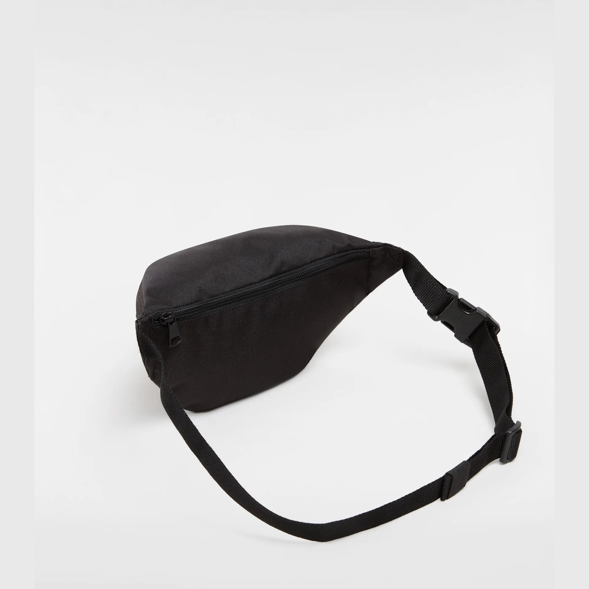 vans-traveler-fanny-pack-black-vn000he6blk1-3