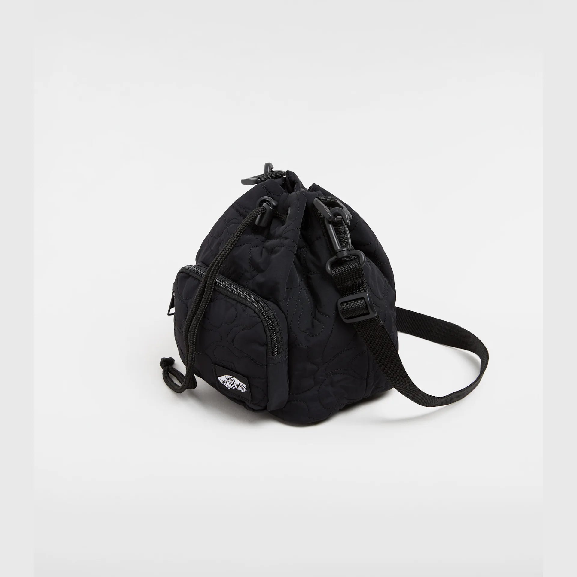 vans-abd-bucket-bag-black/black-vn000he7bka1-2