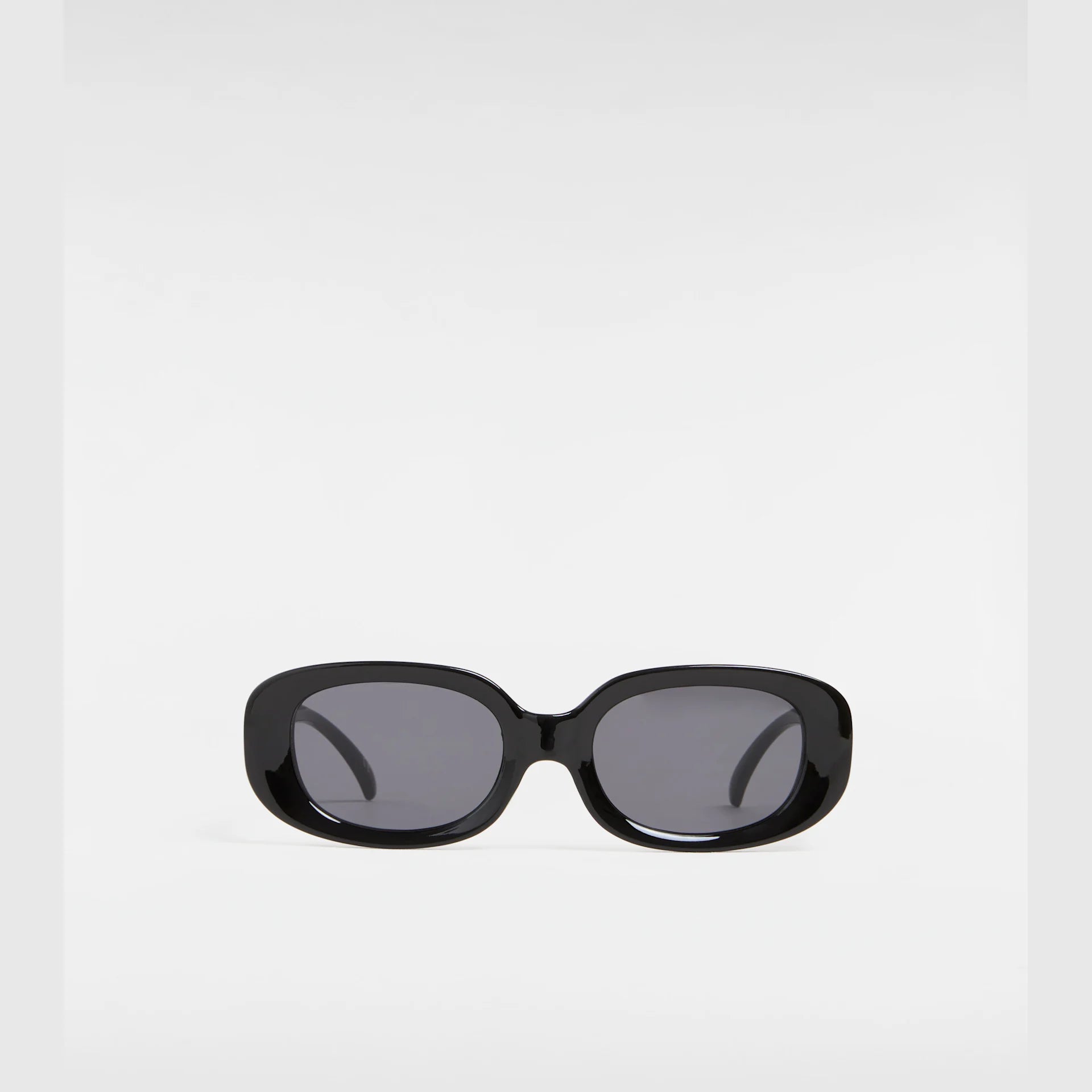 vans-showstopper-sunglasses-black-vn000hegblk1-2