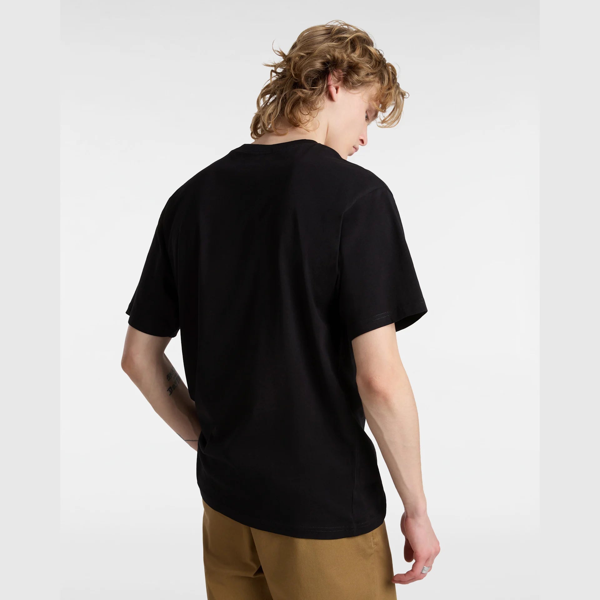 vans-essential-loose-ss-black-vn000hpzblk1-6