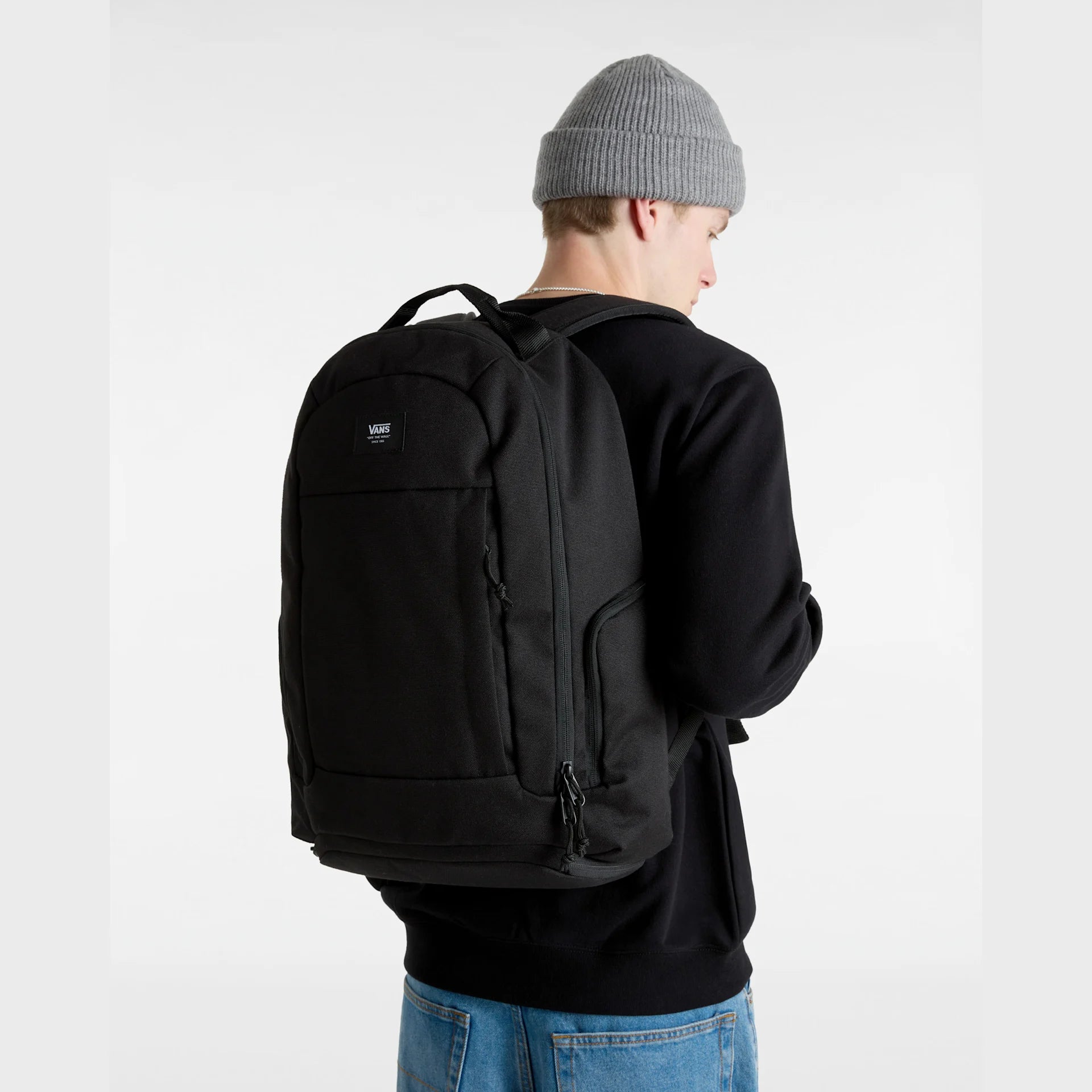 vans-resolute-backpack-black-vn000hrgblk1-6