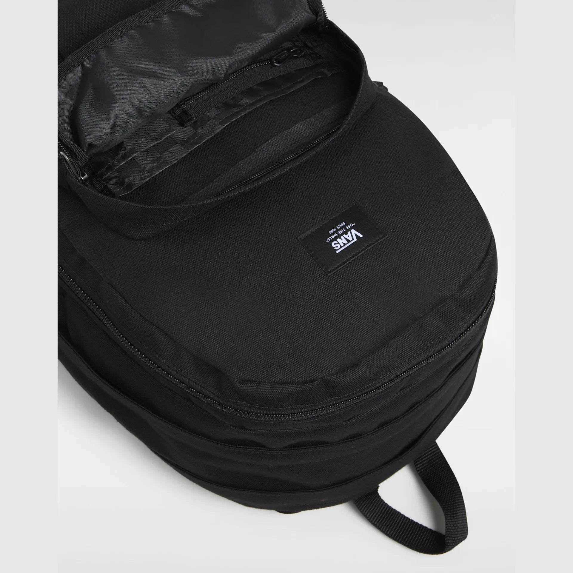 vans-old-skool-trek-backpack-black-vn000hrhblk1-5