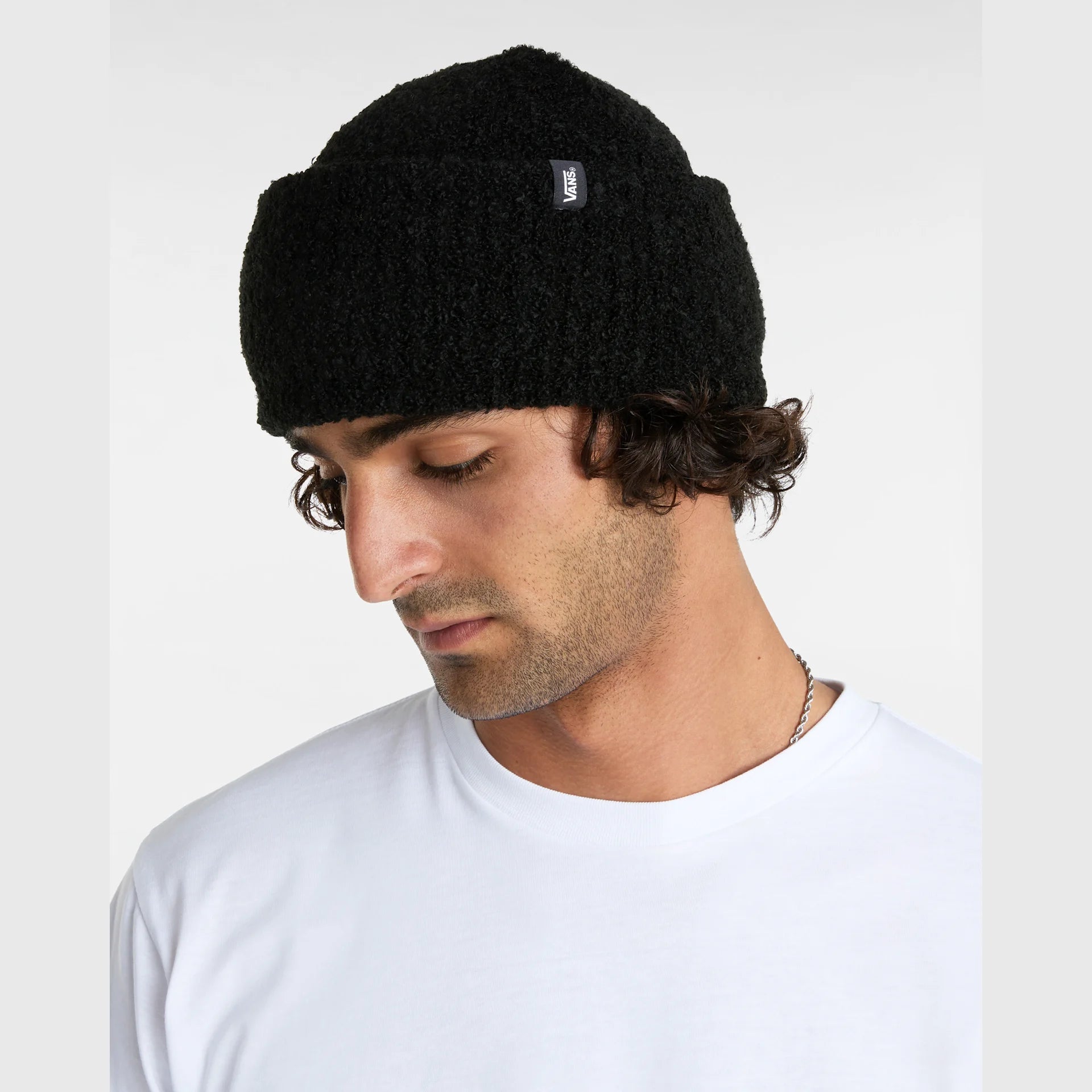 vans-newton-beanie-black-vn000hsnblk1-4