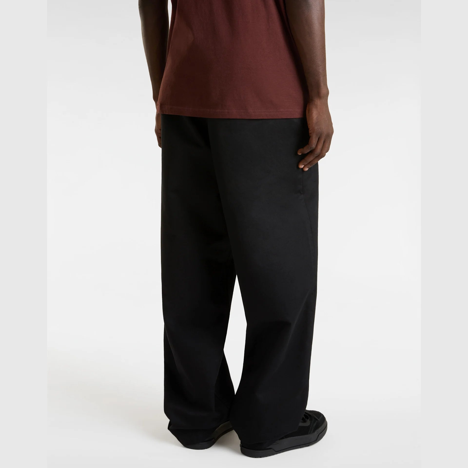 vans-authentic-chino-baggy-pant-black-vn000hzdblk1-4