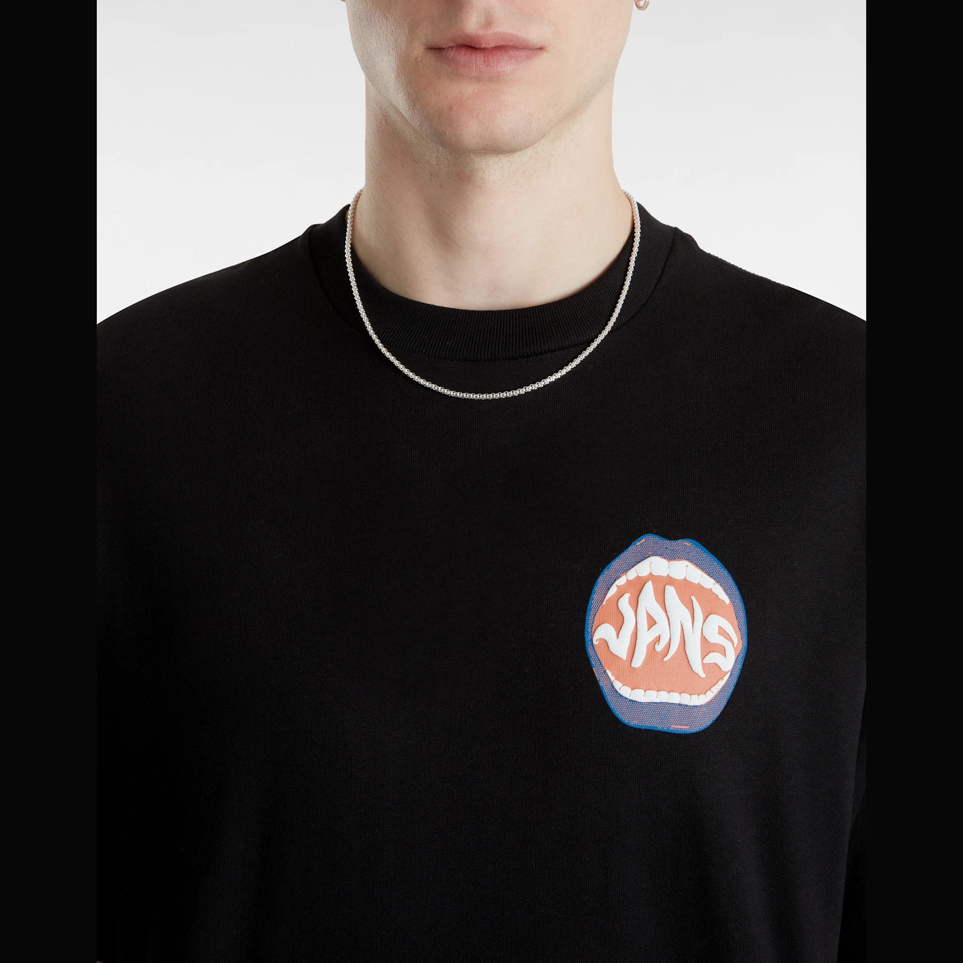 vans-og-open-mouth-loose-ss-black-vn000ktkblk1-6