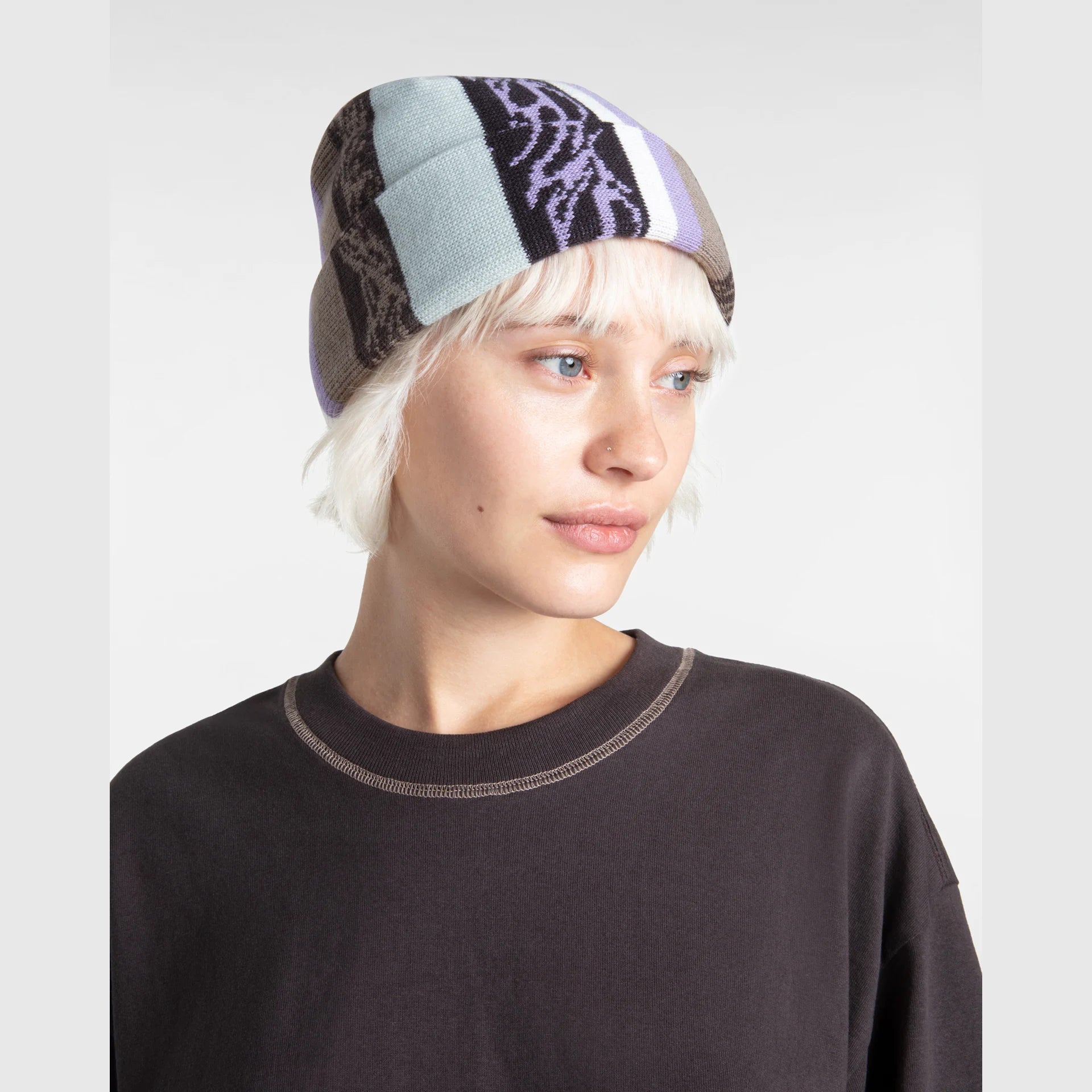 vans-skate-tribal-cuff-beanie-black-vn000kycblk1-5