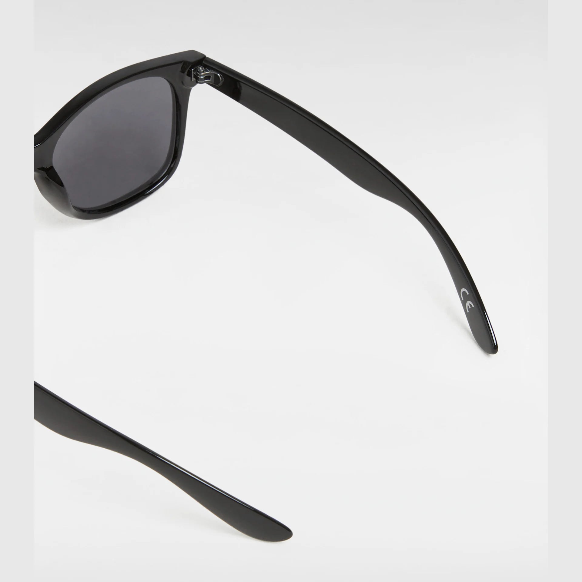 vans-spicoli-4-shades-black-vn000lc0blk1-4