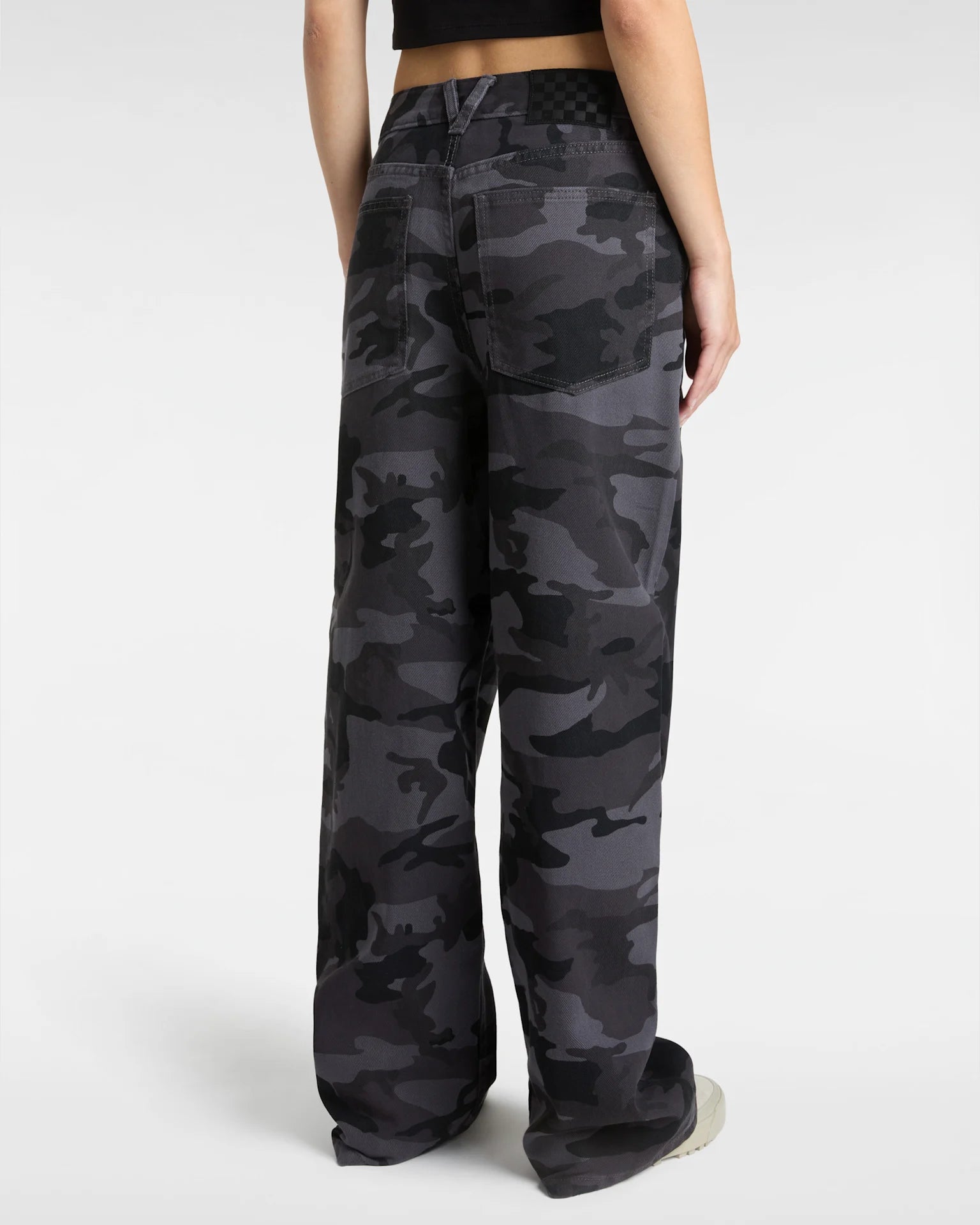 vans-sirelle-printed-puddle-pants-black/parisian-night-vn000mb2eb21-4