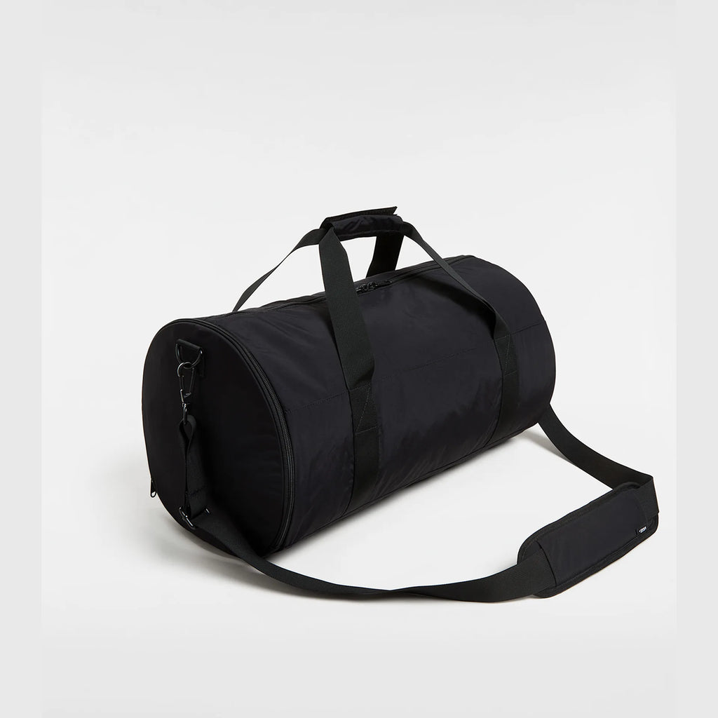 vans-barreled-duffel-bag-black-vn000mnpblk1-2