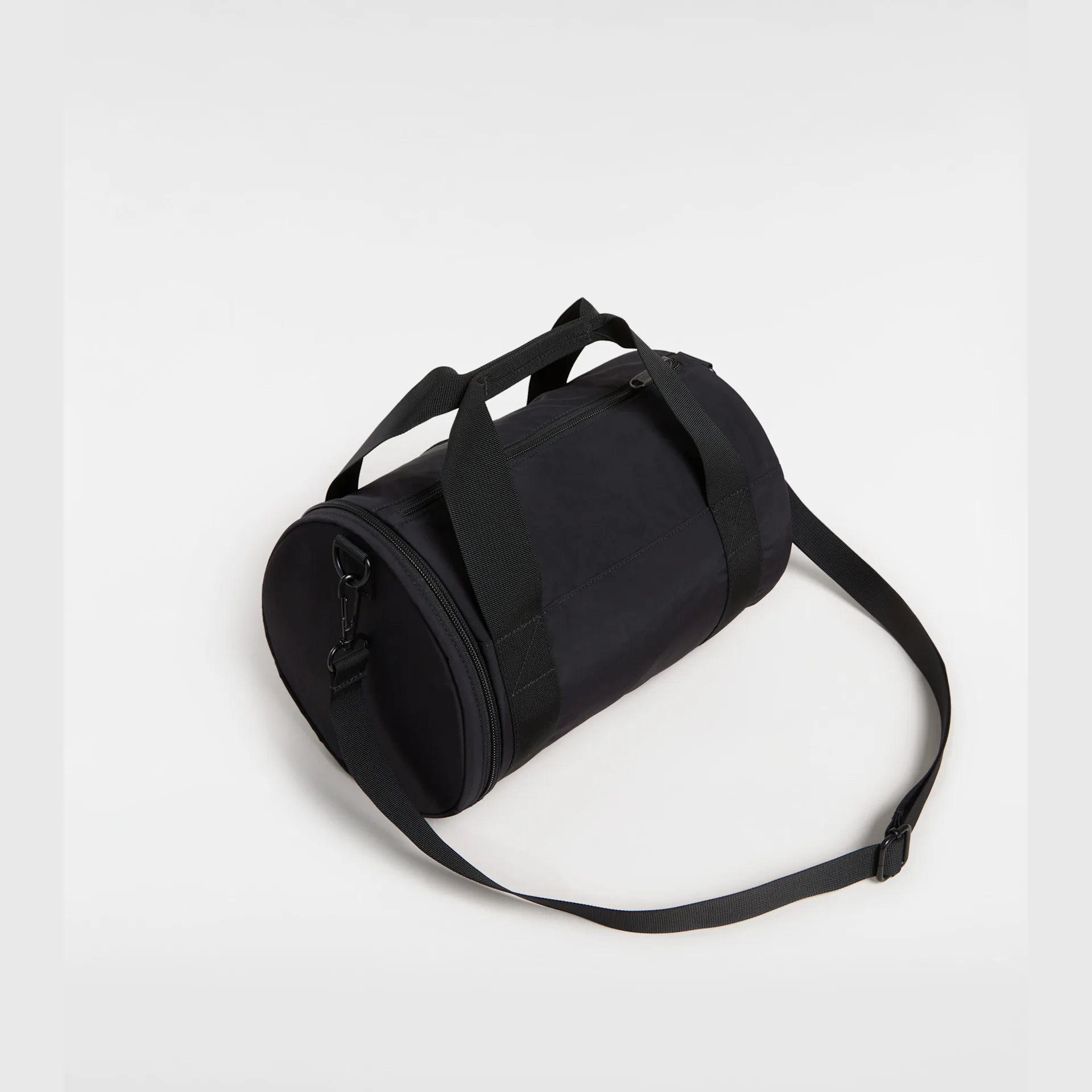 vans-barreled-midi-bag-black-vn000mnsblk1-3