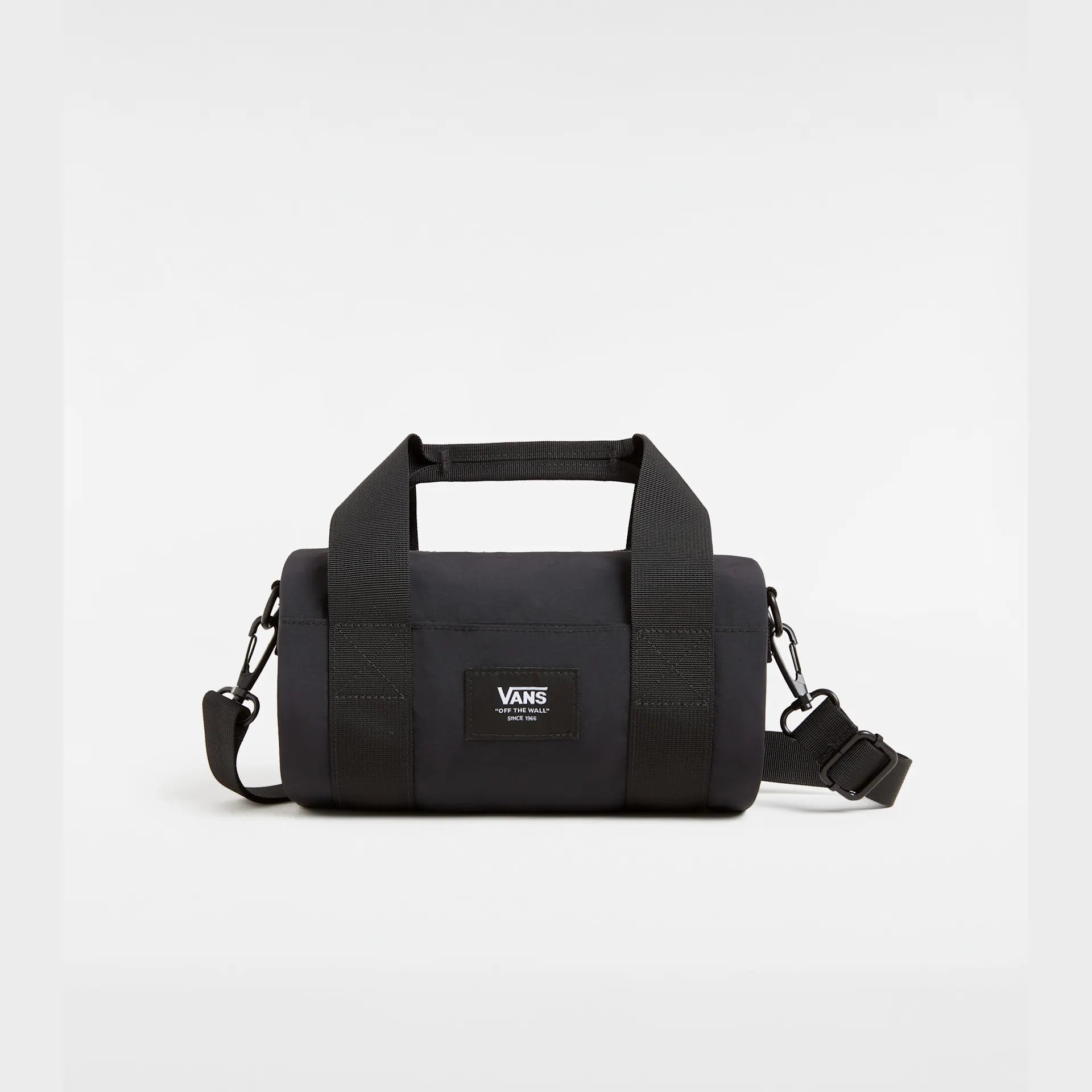 vans-barreled-mini-bag-black-vn000mntblk1-1