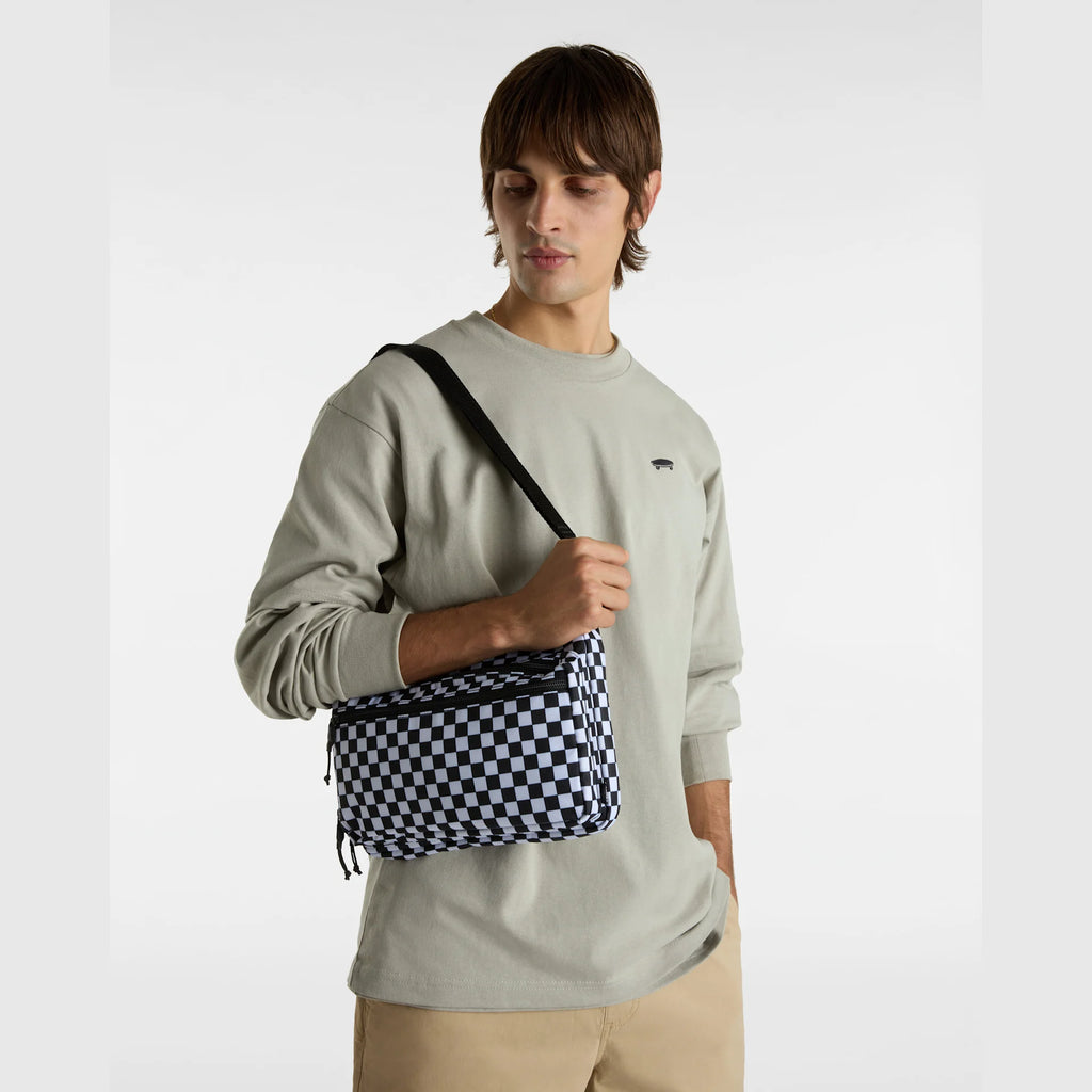 vans-bail-convertible-cross-body-black/white-vn000mp4y281-4