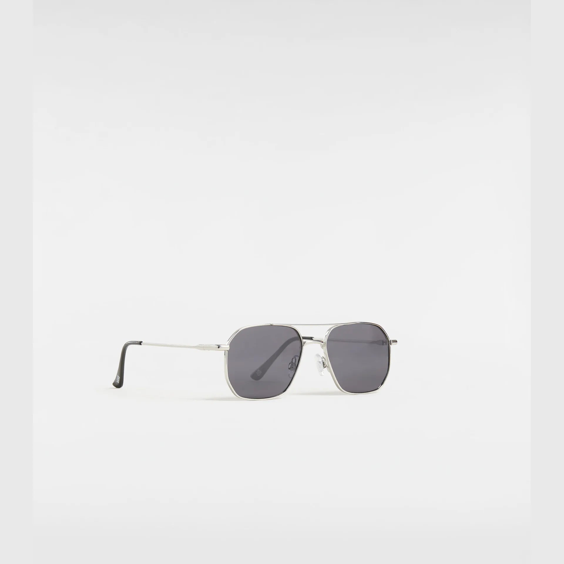 vans-breaker-sunglasses-black-vn000nd6blk1-1