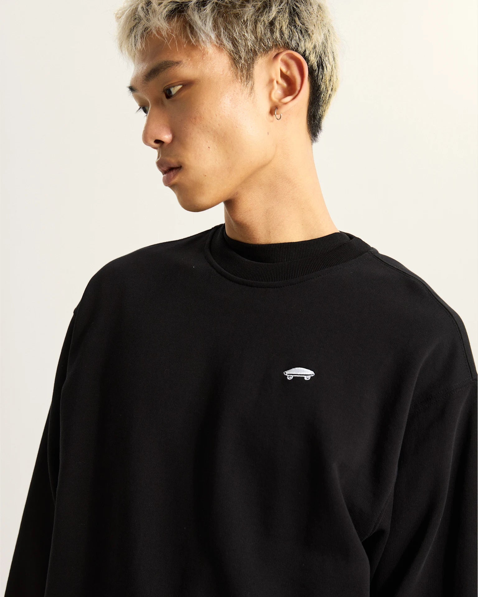 VANS SALTON LOOSE FT CREW Black Pulóver VN000P59BLK1 - 6