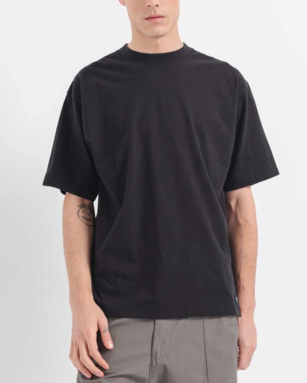 VANS VANS MRKT LOOSE SS Black Póló VN000P65BLK1 - 1