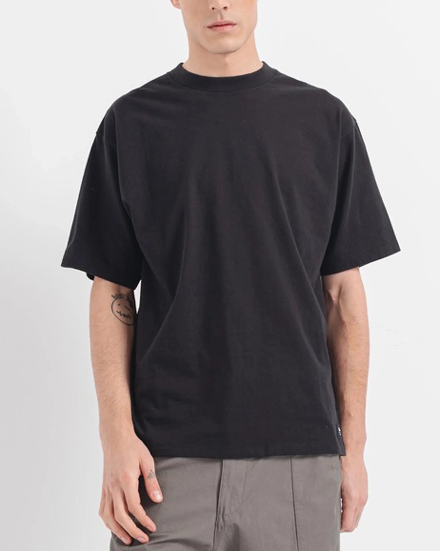 VANS VANS MRKT LOOSE SS Black Póló VN000P65BLK1 - 1