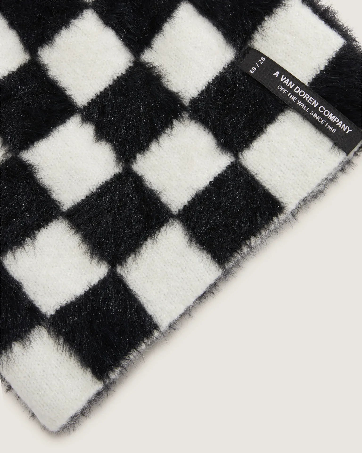 VANS Plaimor Beanie Black/White Beanie VN000QAVY281 - 3