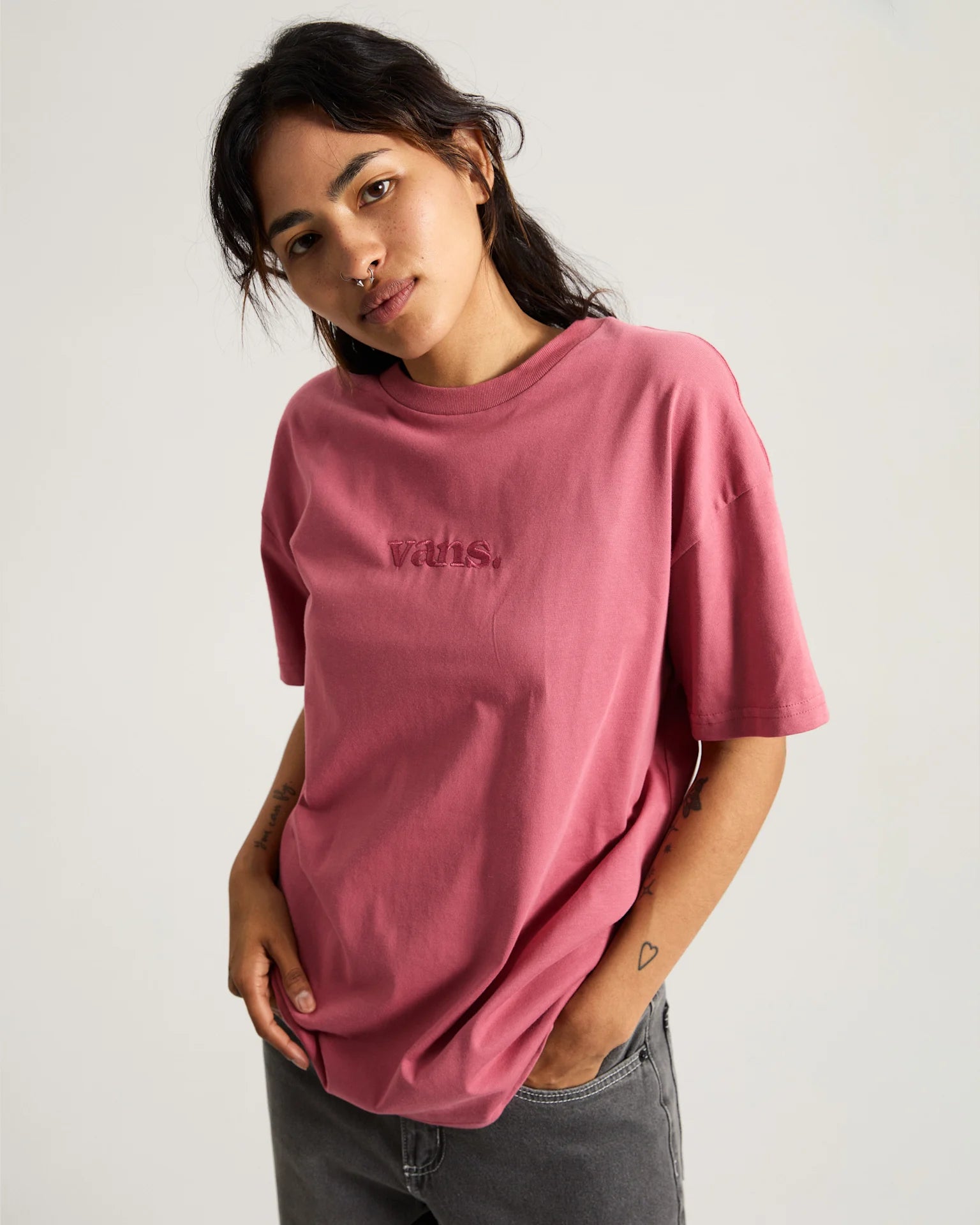 vans-w-essential-os-tee-mauvewood-vn000ranzry1-3