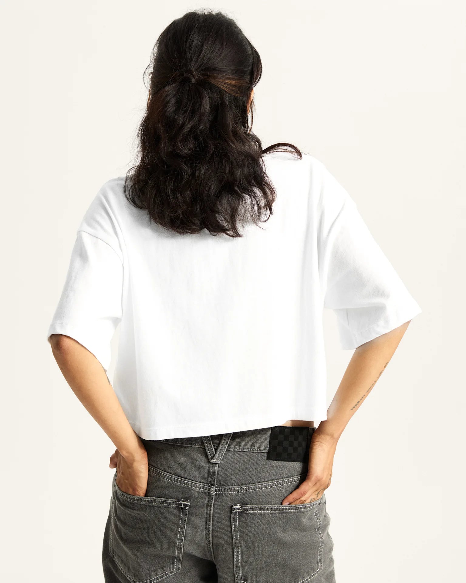 vans-rhythm-relaxed-crop-ss-white-vn000rchwht1-4