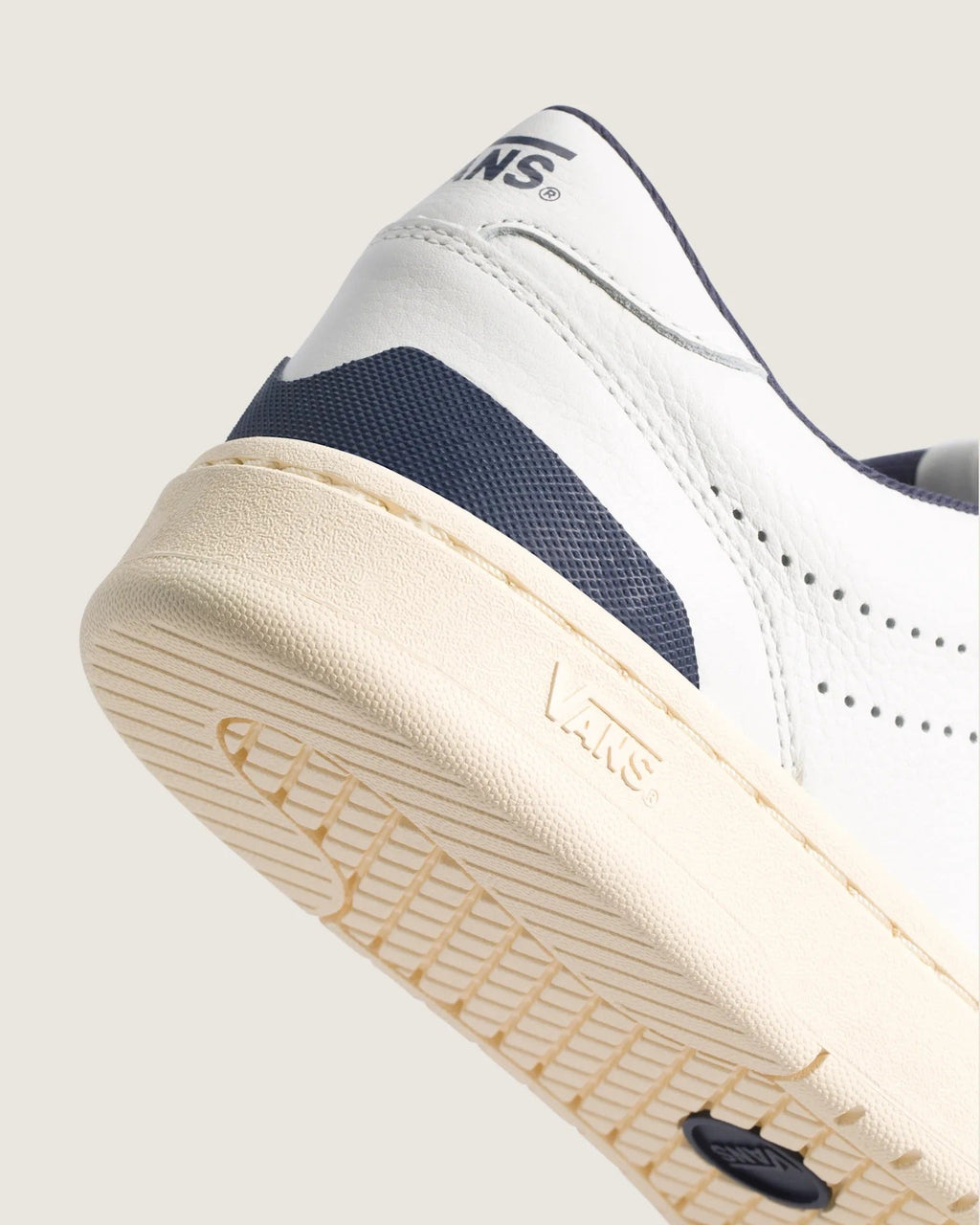 Vans Court Low White/Navy Cipő VN000Z26YY21 - 5