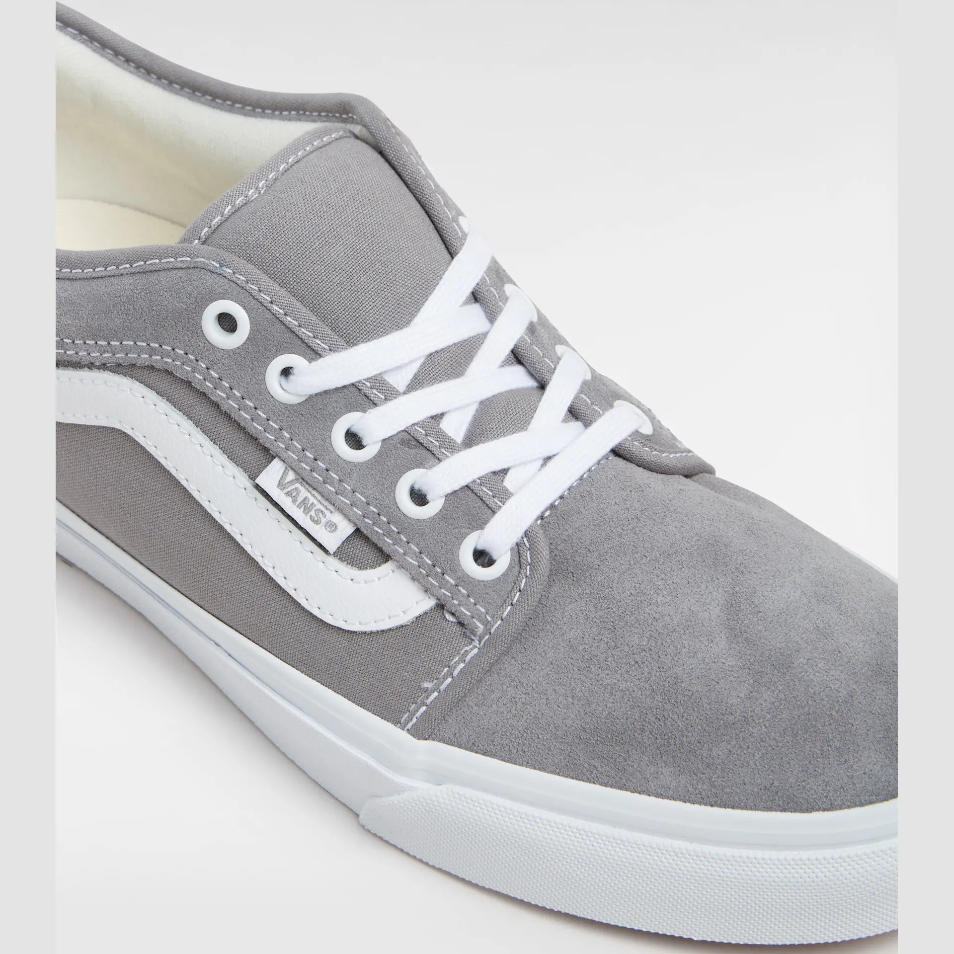 vans-skate-chukka-low-sidestripe-light-grey-vn0a2z3qltg1-4
