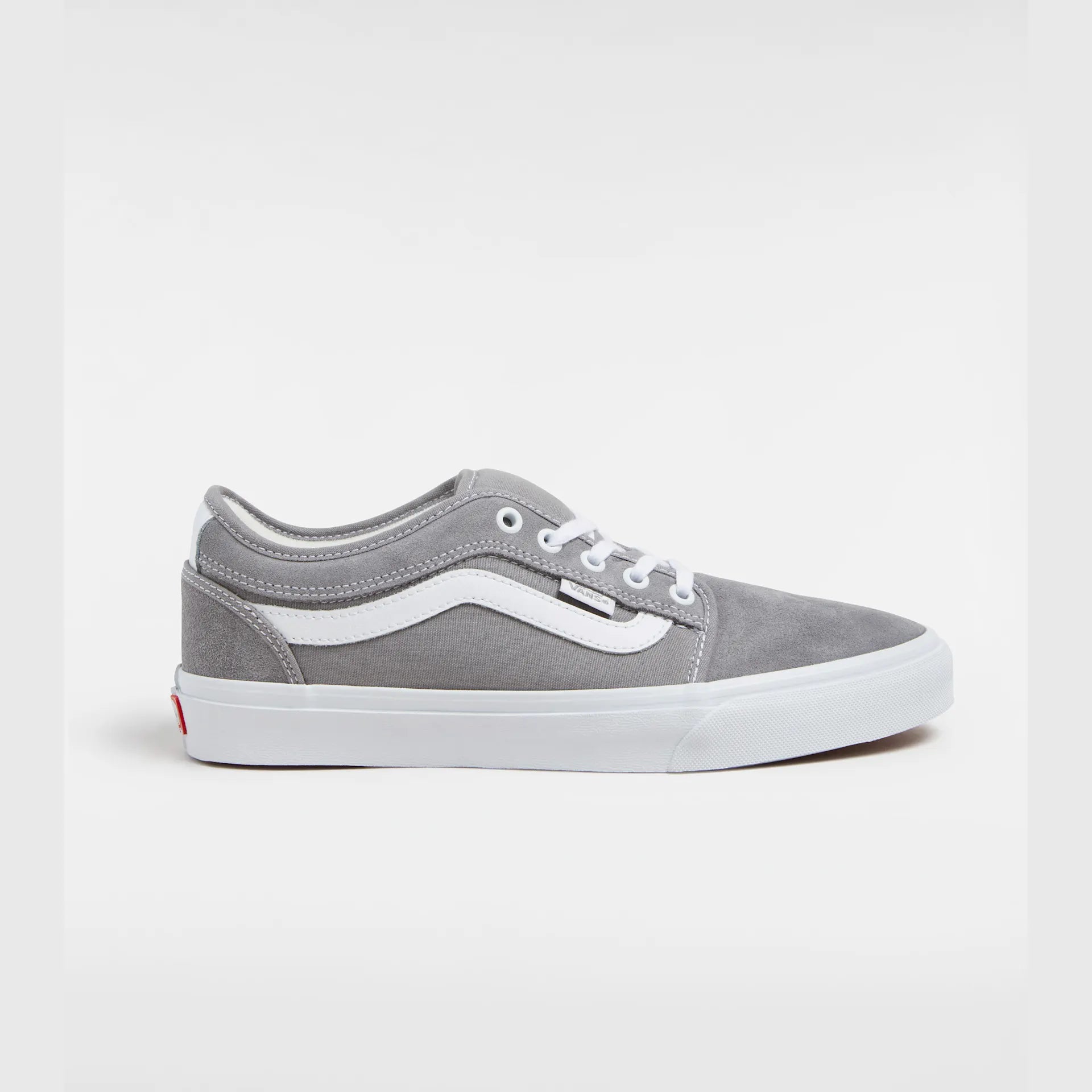 vans-skate-chukka-low-sidestripe-light-grey-vn0a2z3qltg1-1