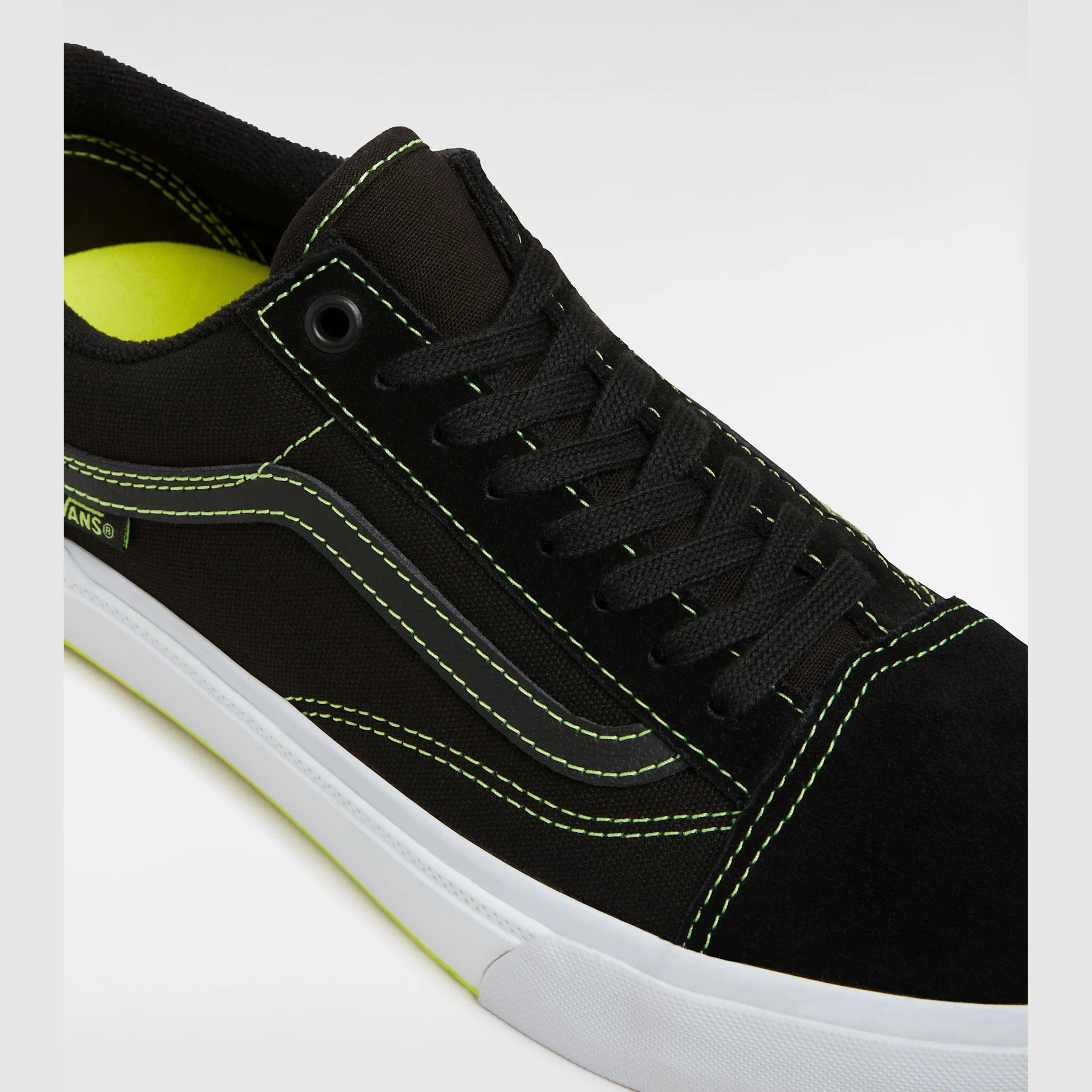 vans-bmx-old-skool-black/neon-yellow-vn0a2z3w8dr1-4
