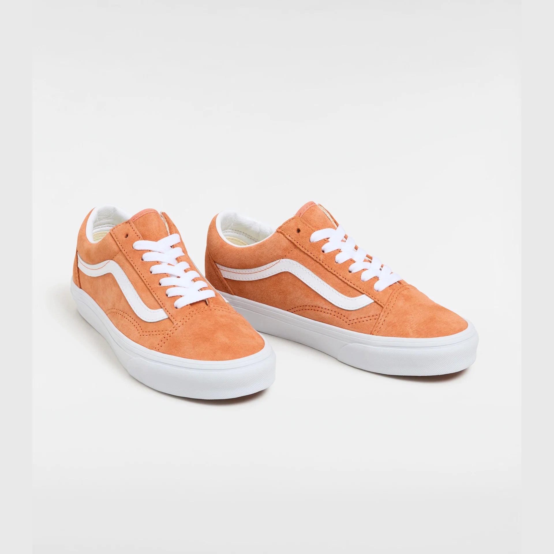 vans-old-skool-pig-suede-carnelian-vn0a2z42vvl1-2