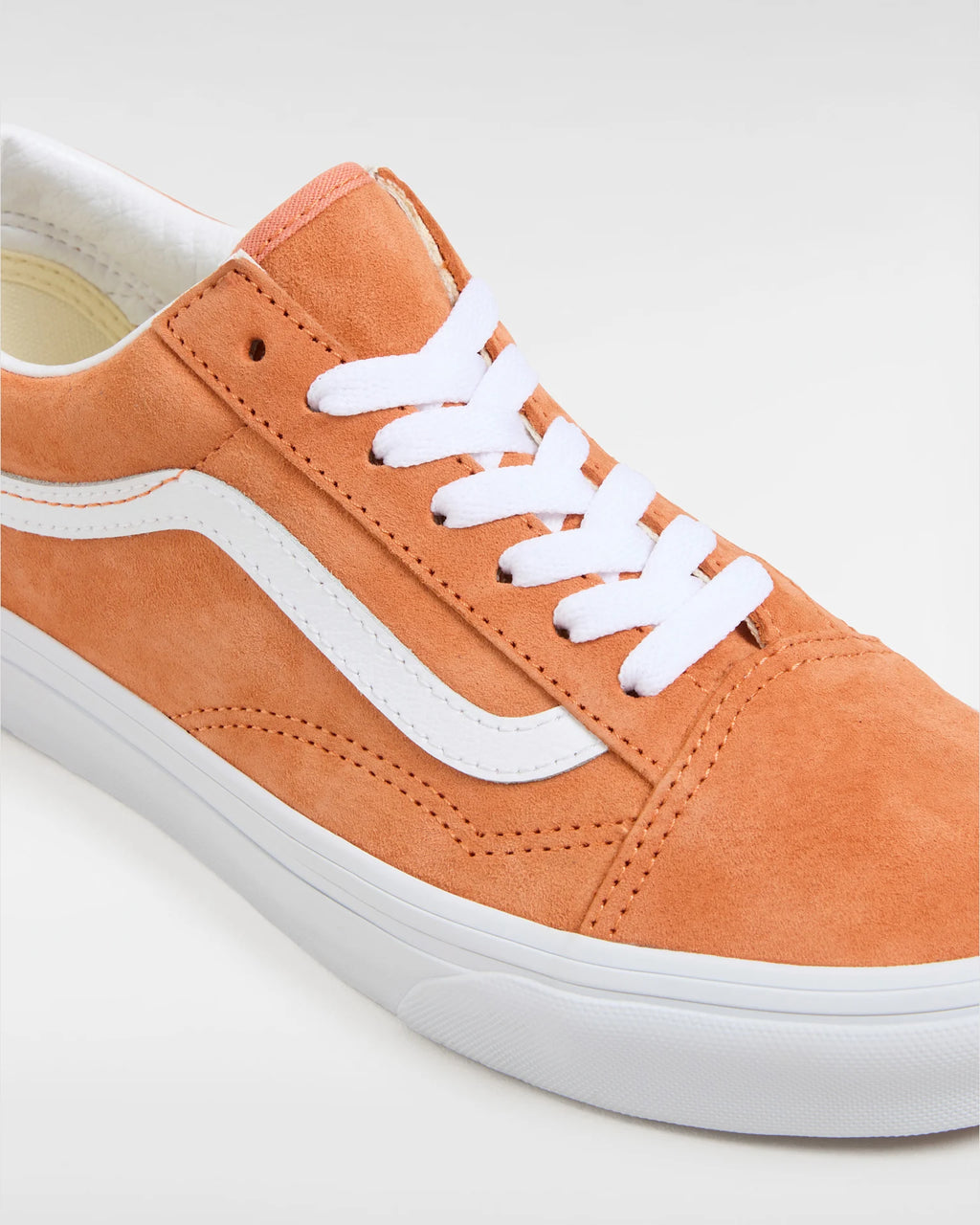 vans-old-skool-pig-suede-carnelian-vn0a2z42vvl1-4