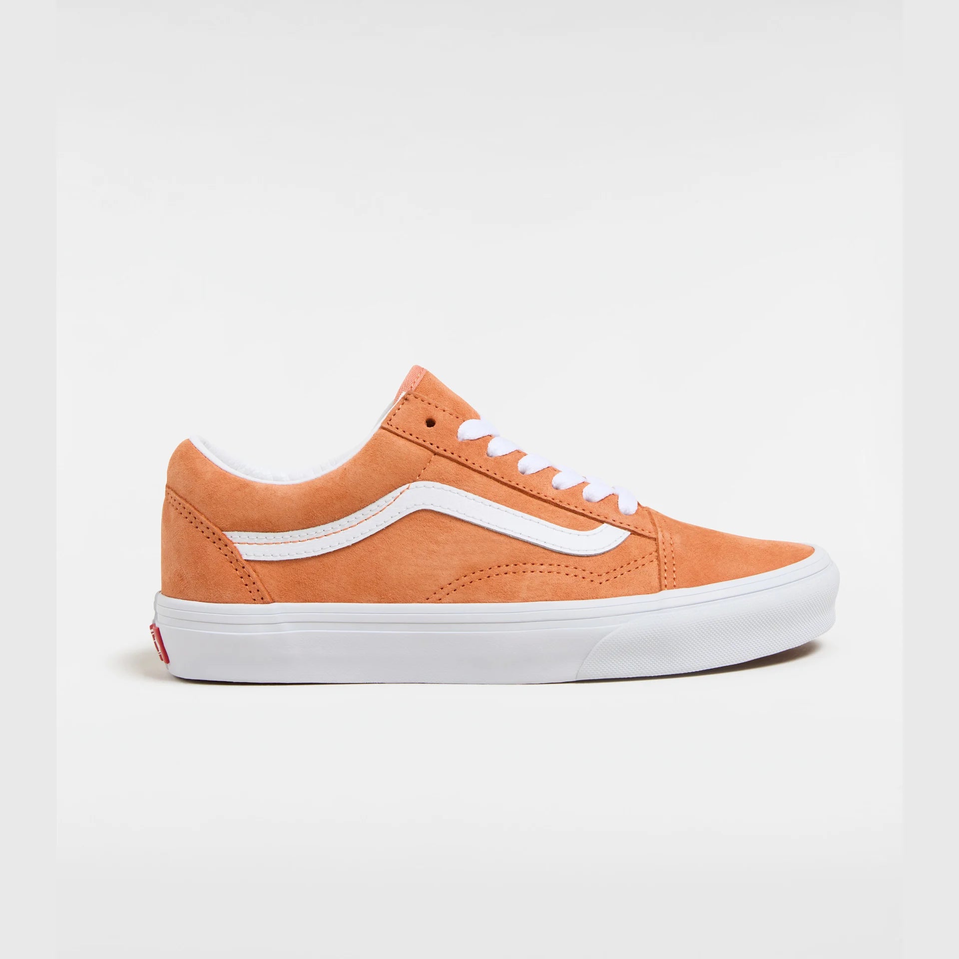 vans-old-skool-pig-suede-carnelian-vn0a2z42vvl1-1